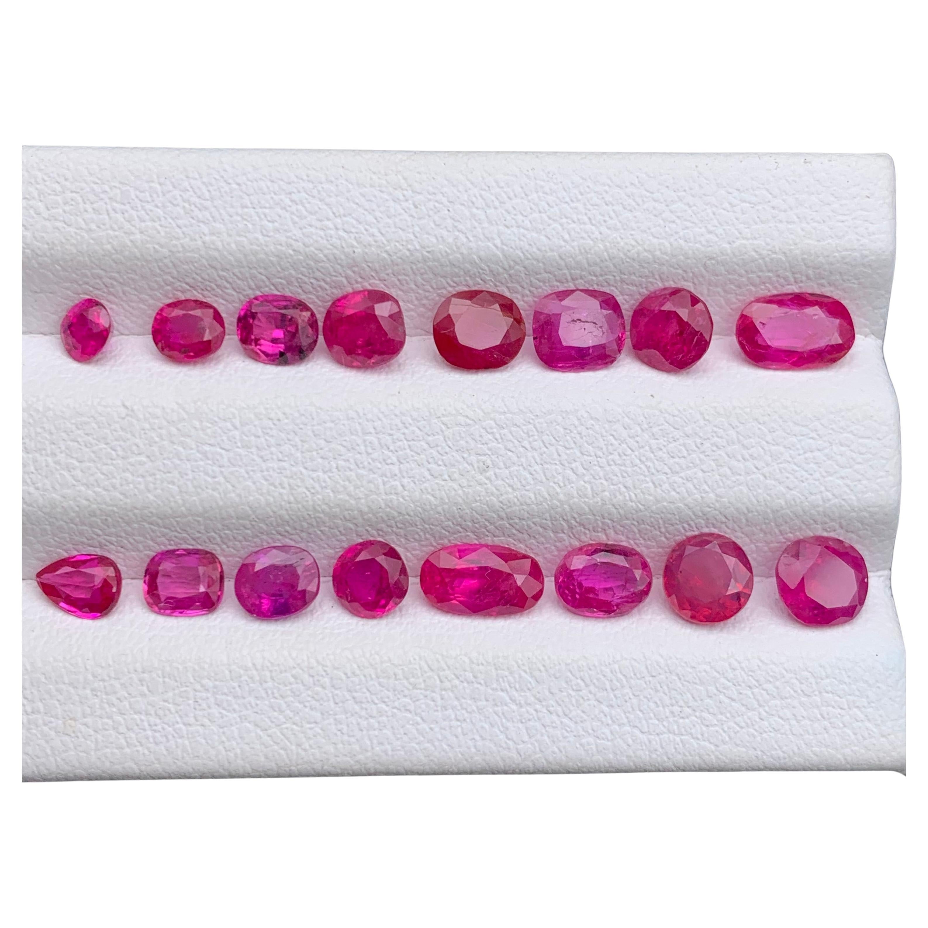 Parcella di rubino rosa e rosso naturale 7,69 carati, cuscino ovale, gemme sciolte.