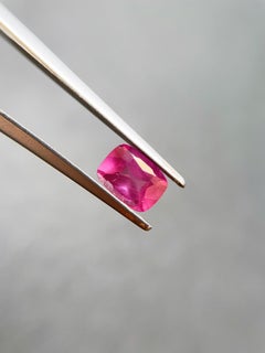 Natural Vivid Pink Sapphire Loose Gemstone for Jewelry Making, 1.02 Ct