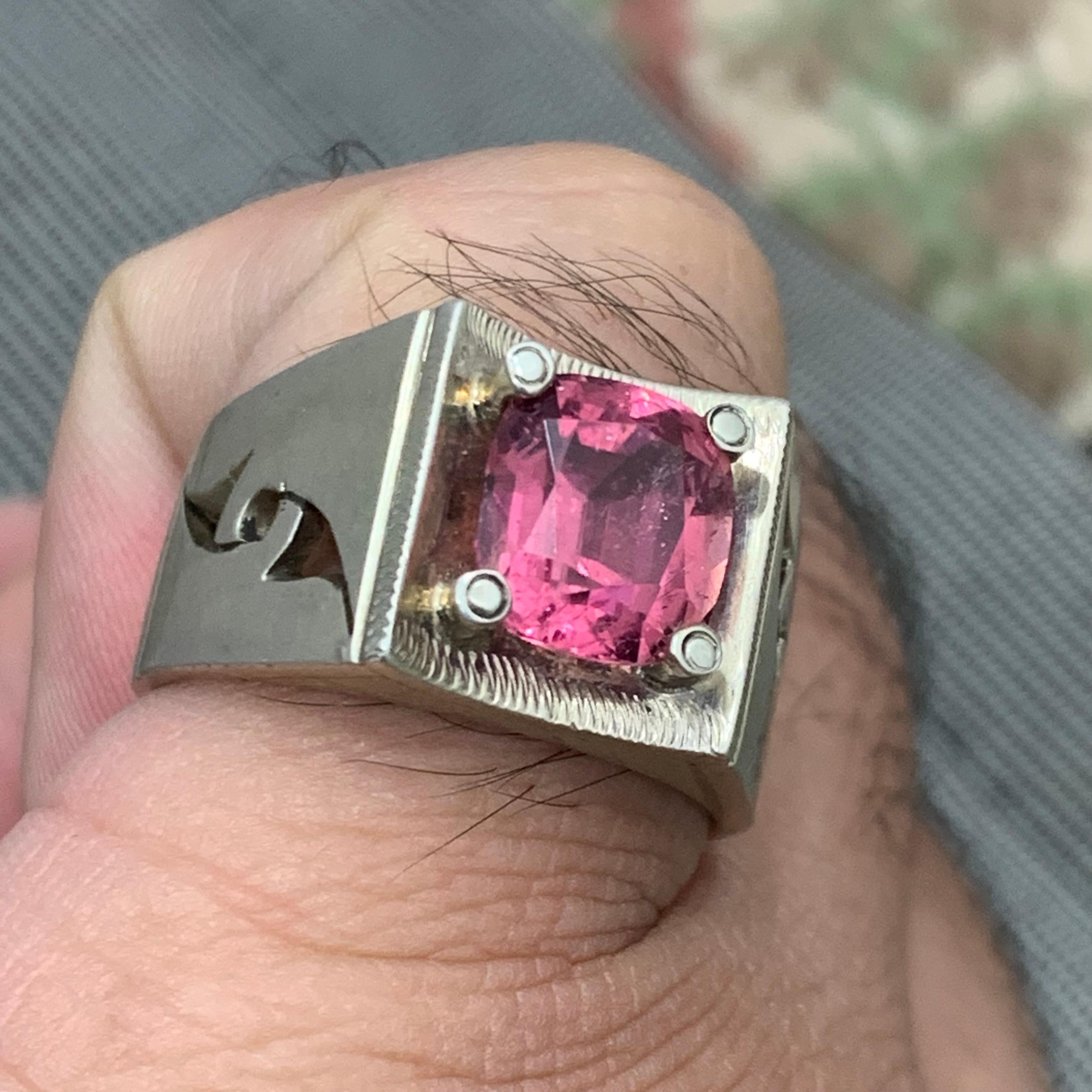 Gema turmalina natural rosa vivo Anillo de plata hecho a mano talla cojín-Talla 10 en venta 8