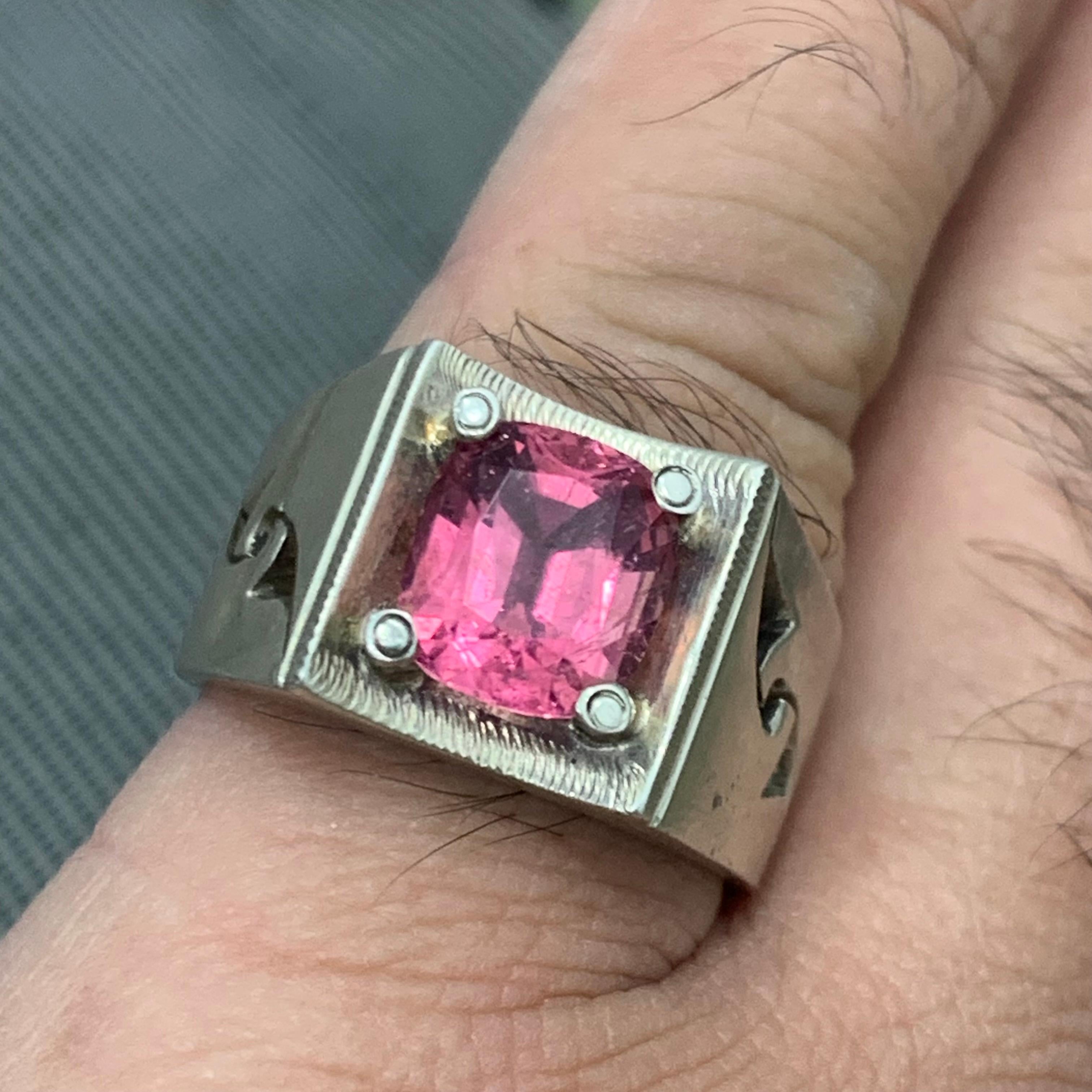 Gema turmalina natural rosa vivo Anillo de plata hecho a mano talla cojín-Talla 10 en venta 3