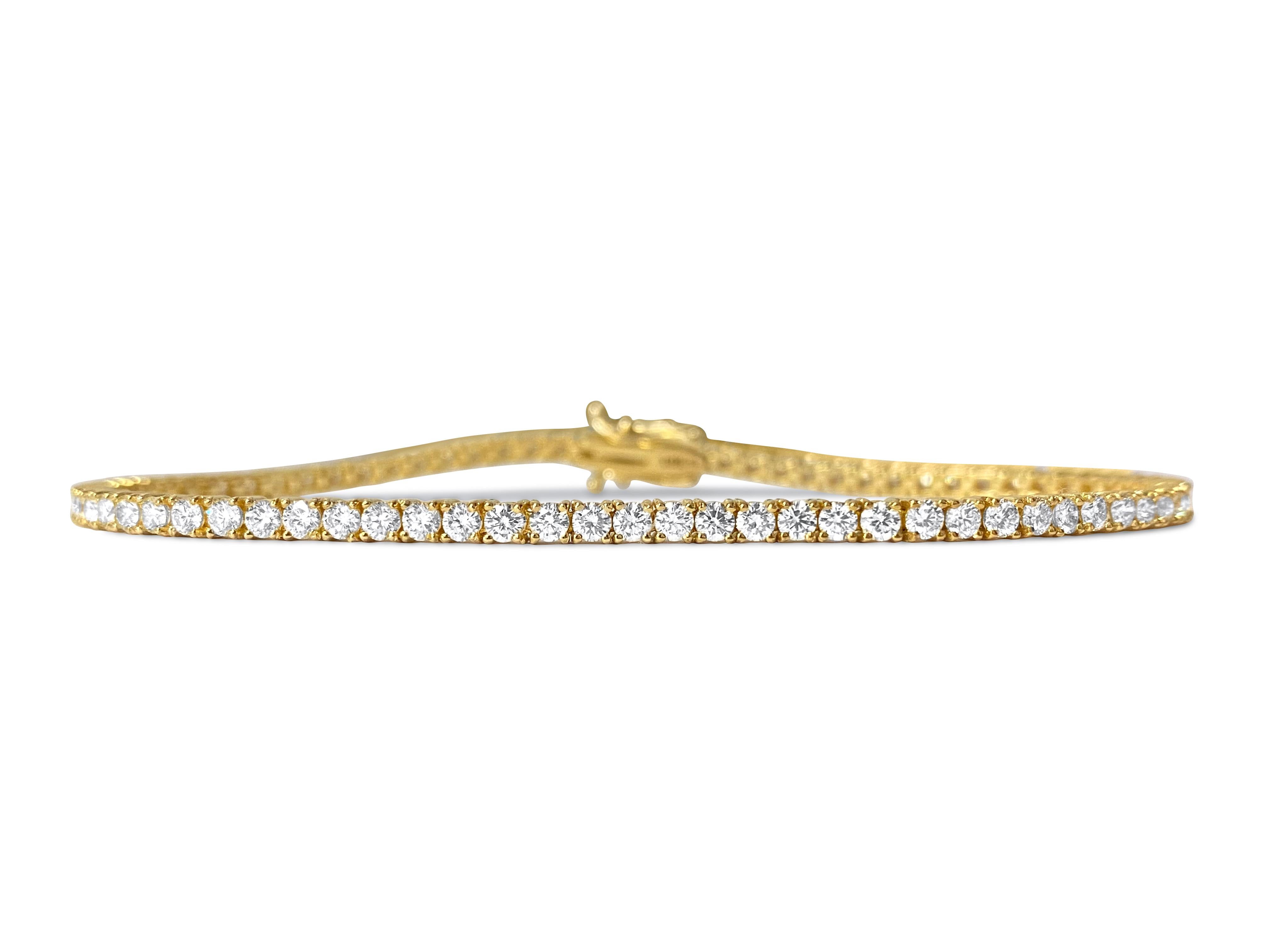 Natural VVS 4.00 Carat Diamond Tennis Bracelet in 10k Yellow Gold In New Condition For Sale In Miami, FL