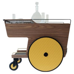 Highliner-Wagen aus Nussbaumholz von Studio Caramel