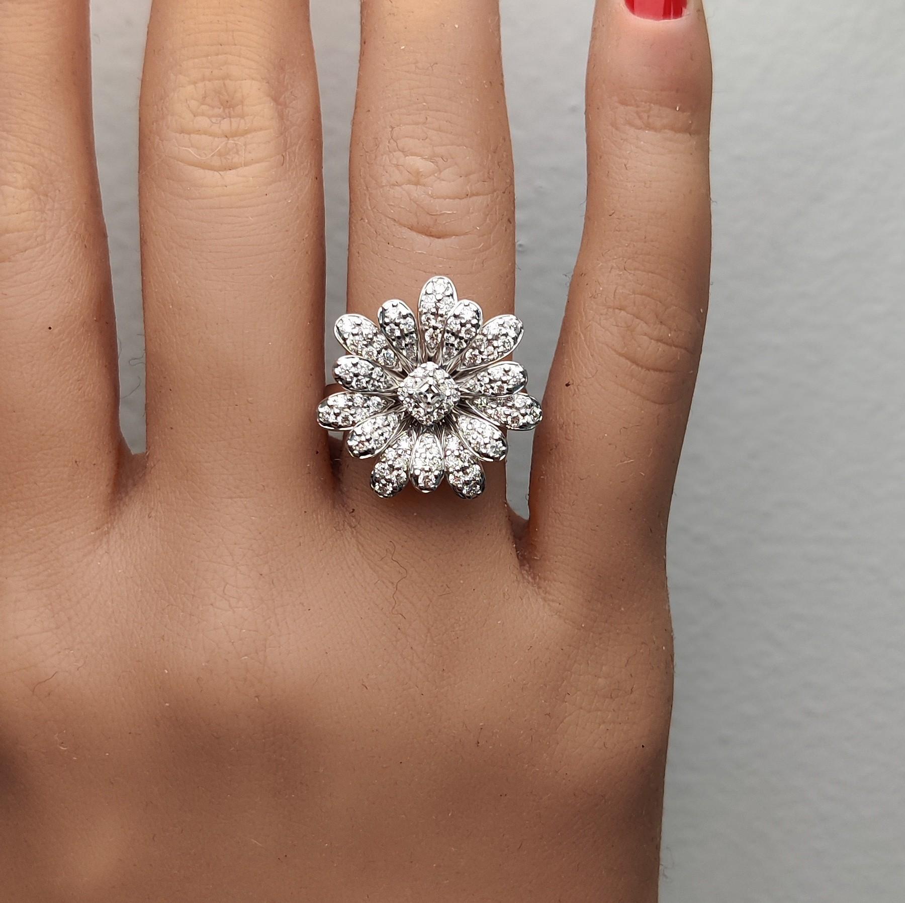 Natürlicher weißer Asscher-Diamant 1,11 Karat TW Gold-Cocktailring im Zustand „Neu“ im Angebot in New York, NY