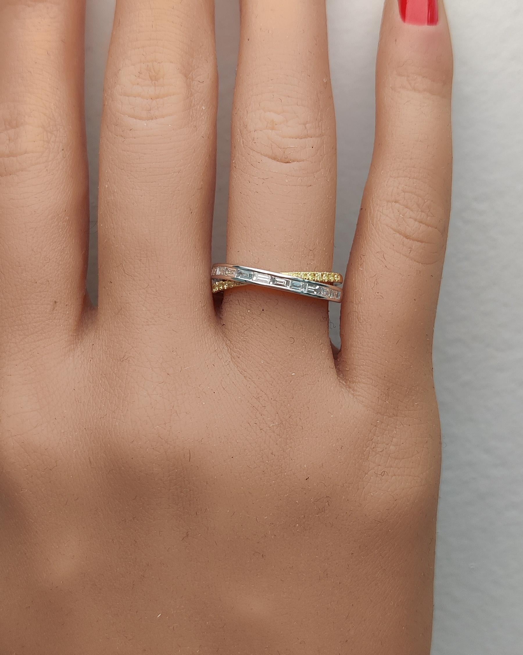 Diamante Blanco Natural Baggette .48 Quilates TW Anillo de Cóctel de Oro en Nuevo estado para la venta en New York, NY