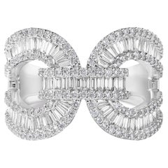 Bague en or blanc avec diamants baguettes blancs naturels de 1.80 carat poids total