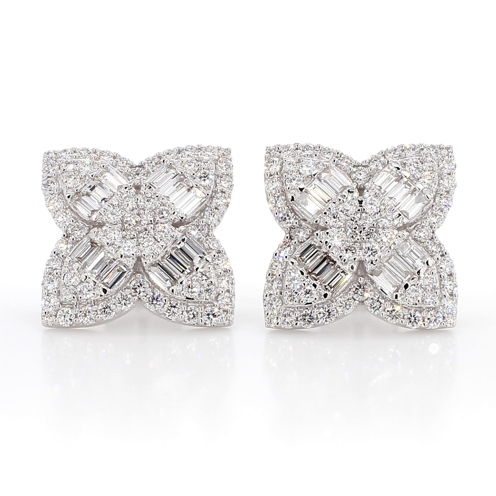 Contemporain Clous d'oreilles en or avec diamants baguettes blancs naturels de 1.84 carats poids total en vente