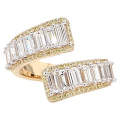 Natural White Baguette Diamond 2.70 Carat TW Yellow Gold Band