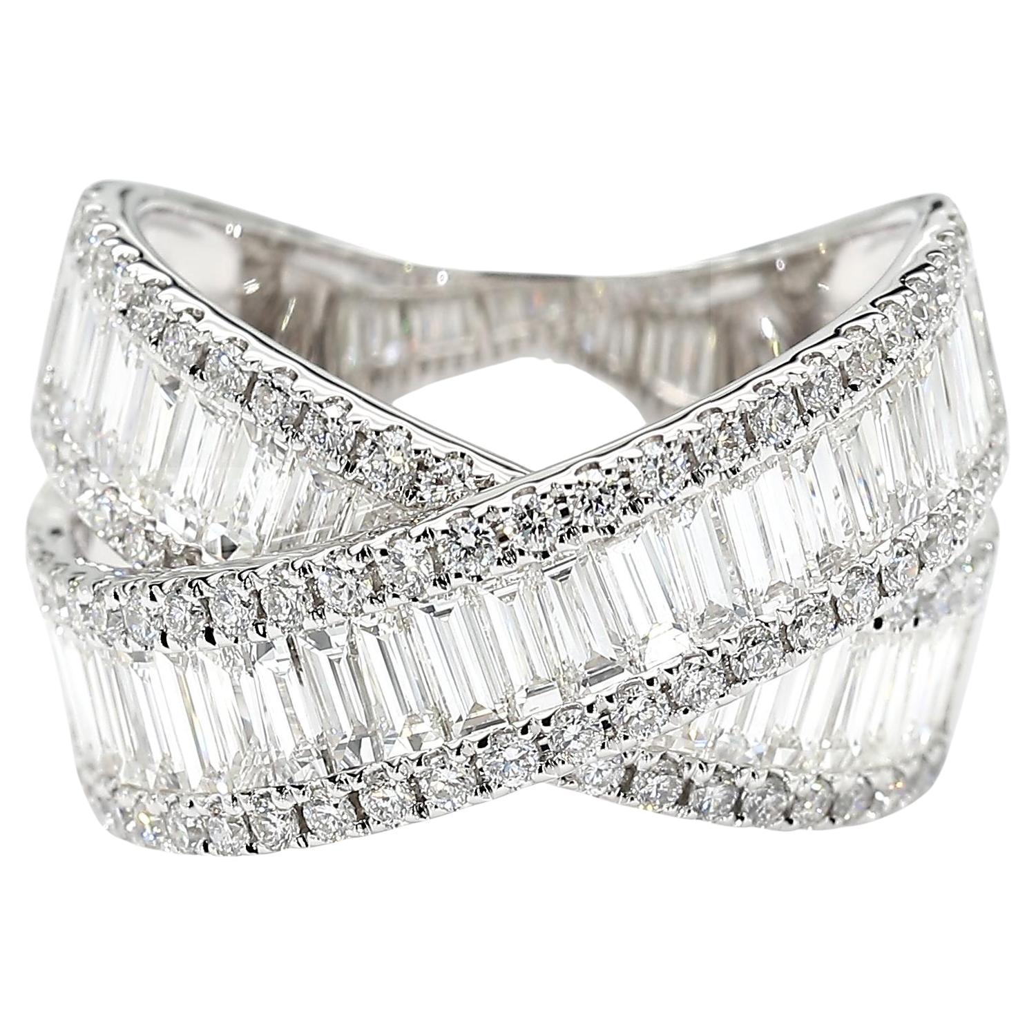 Anillo de cóctel de oro blanco con diamante baguette blanco natural de 3.68 quilates TW