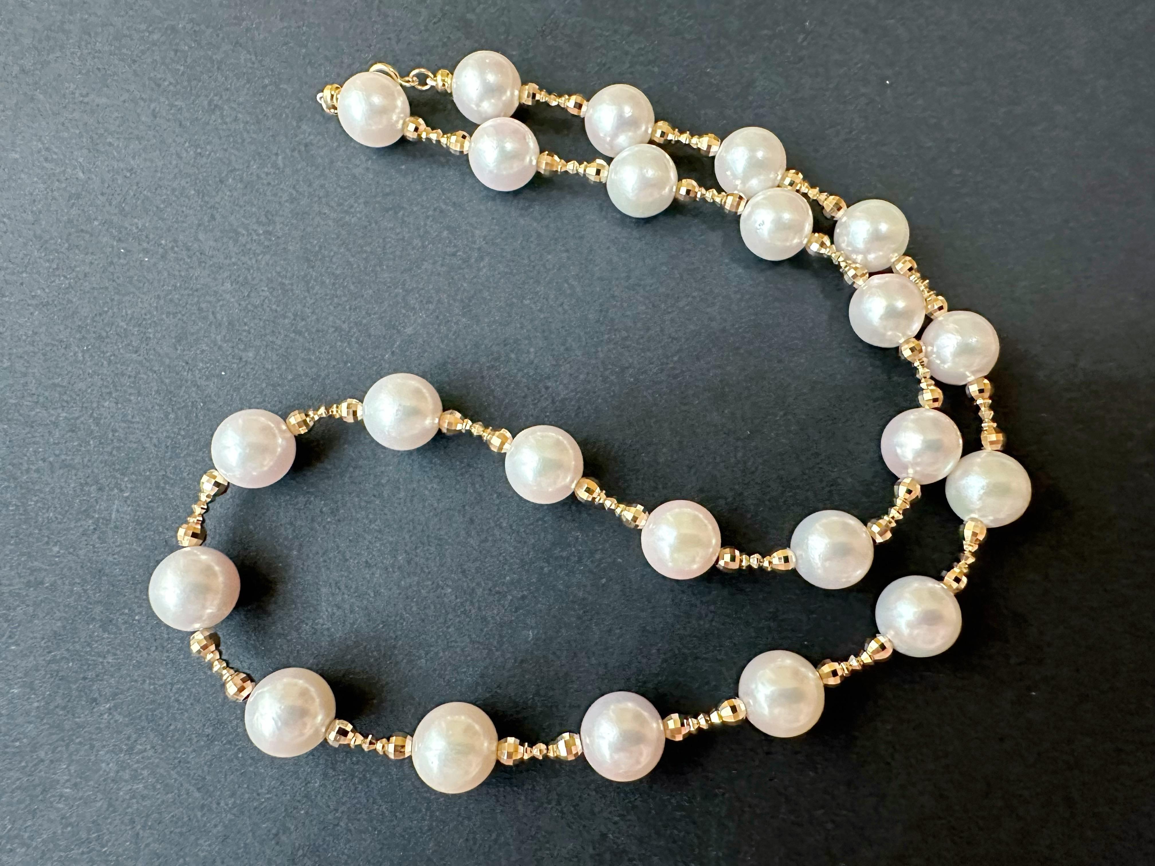 Natural White Colour Japan Sea Water Akoya Pearl Necklace with 18K Golden Beads For Sale 6