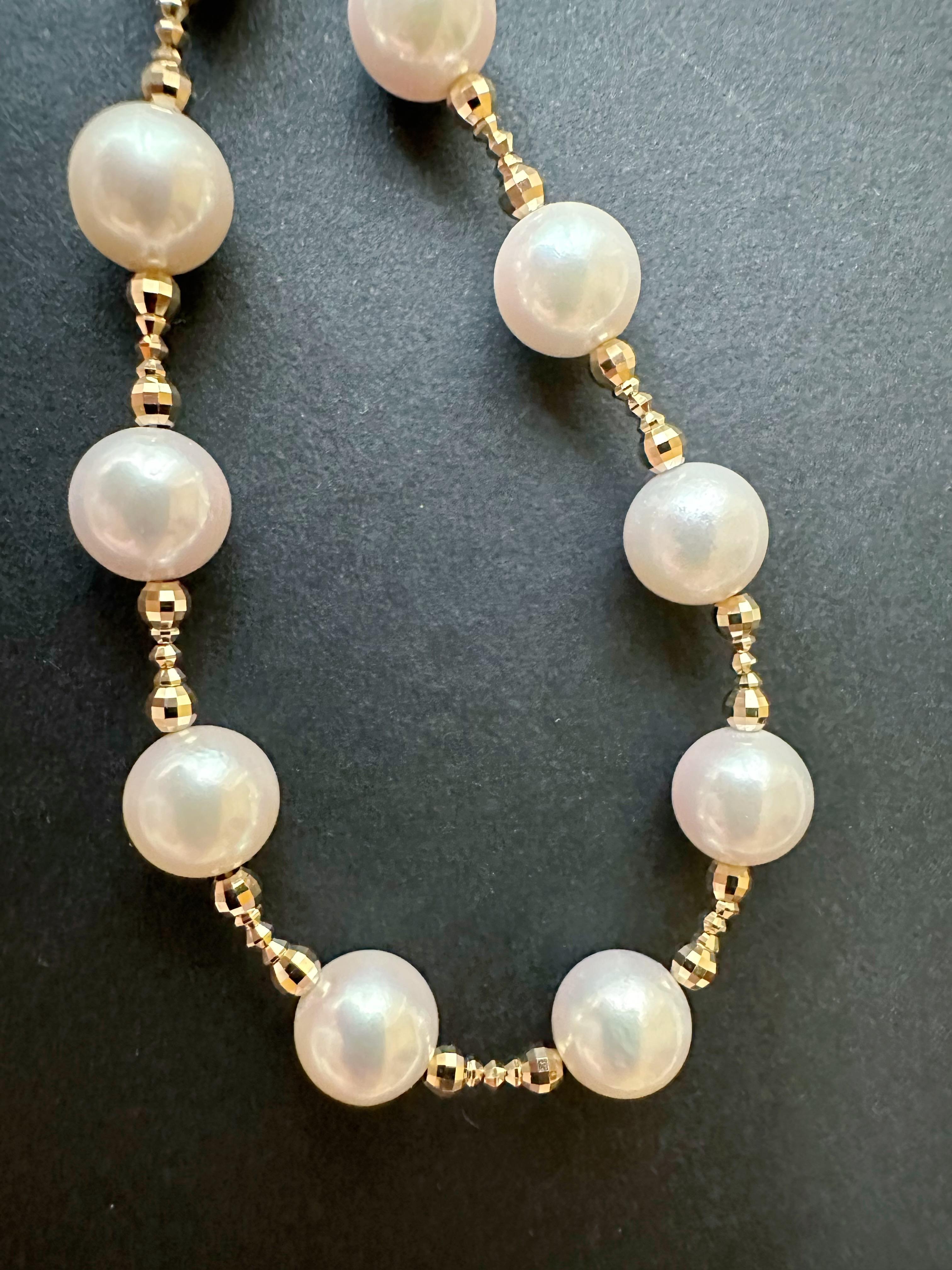 Natural White Colour Japan Sea Water Akoya Pearl Necklace with 18K Golden Beads For Sale 7