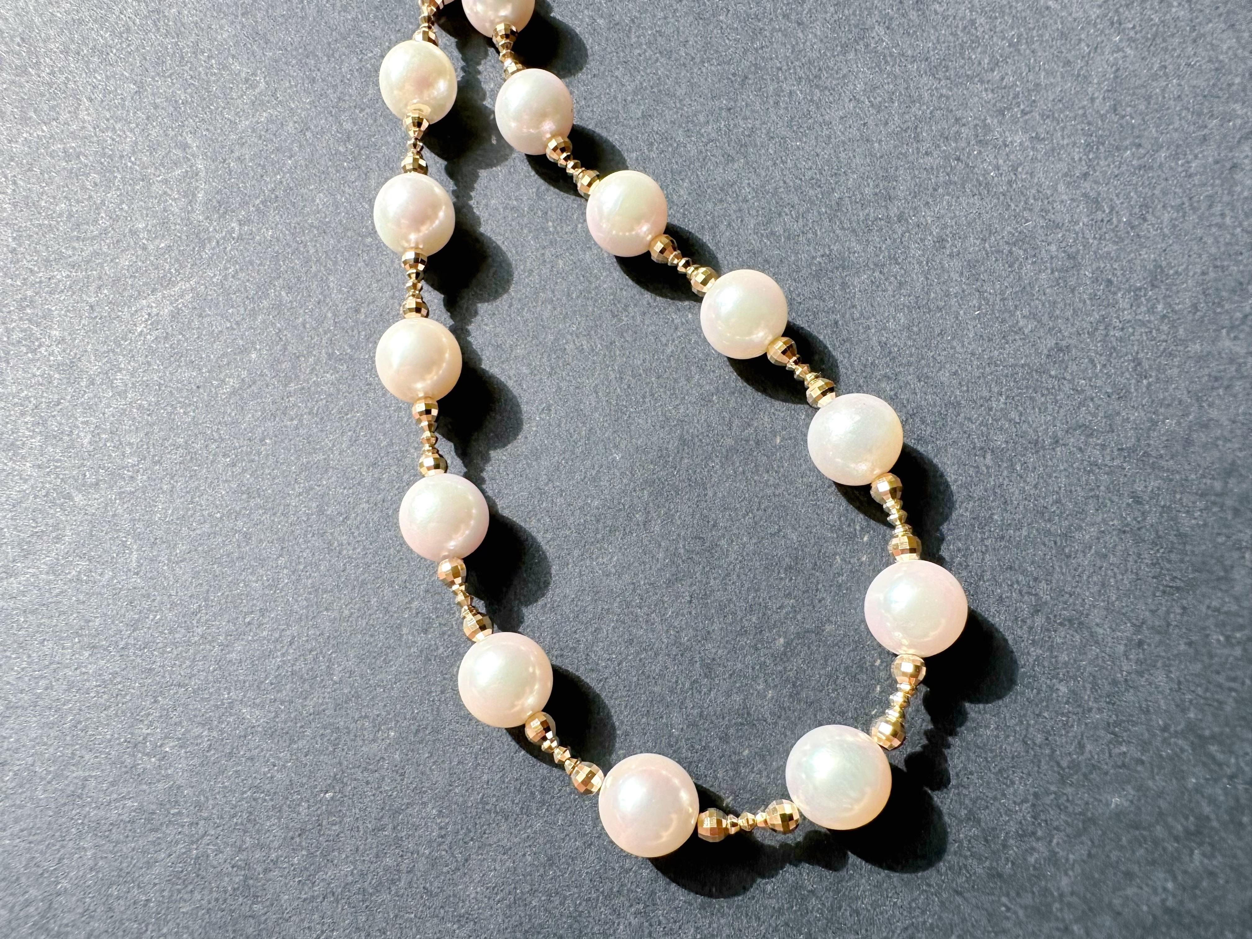 Modern Natural White Colour Japan Sea Water Akoya Pearl Necklace with 18K Golden Beads For Sale