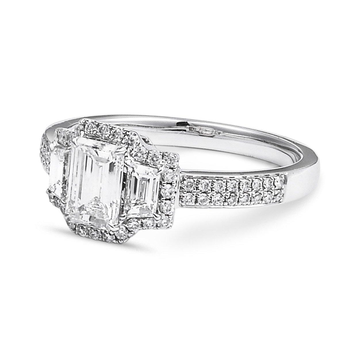 Women's or Men's Natural White Diamond Engagement Wedding 18 Karat White Gold Ring For Sale