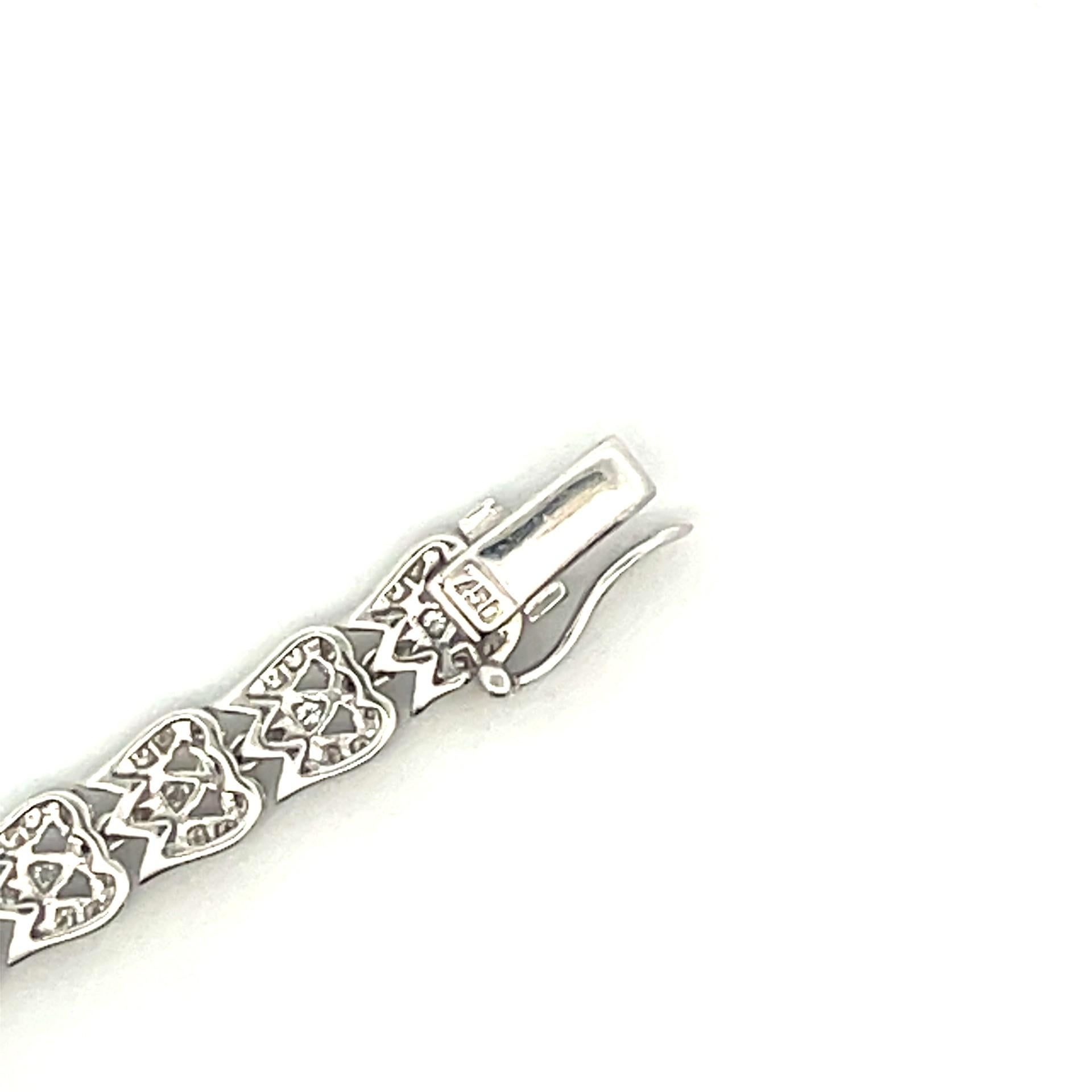 Natural White Diamond Pave Bracelet in 18 Karat White Gold For Sale 2