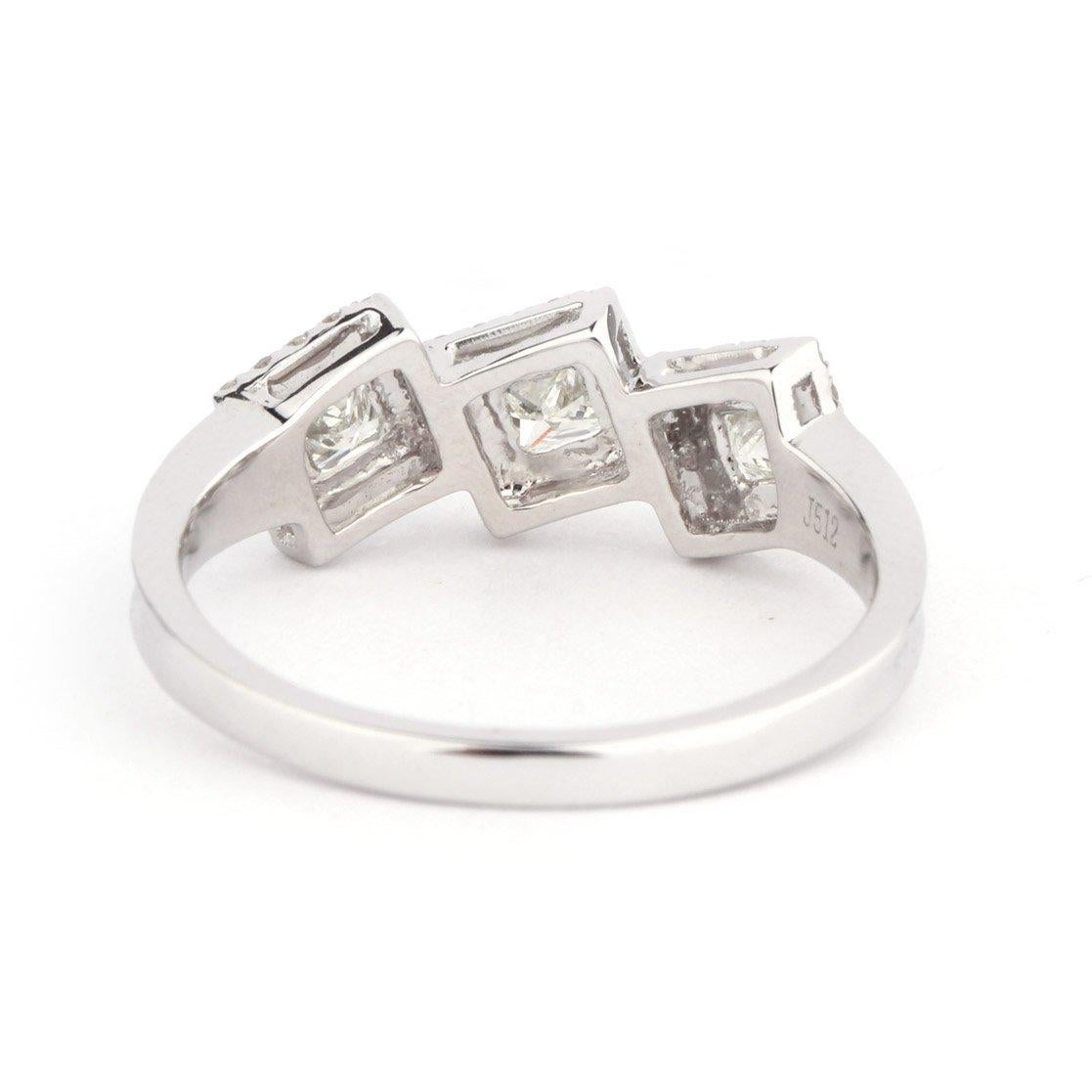 Princess Cut Natural White Diamond Princess Shape Engagement Wedding 18 Karat White Gold Ring For Sale