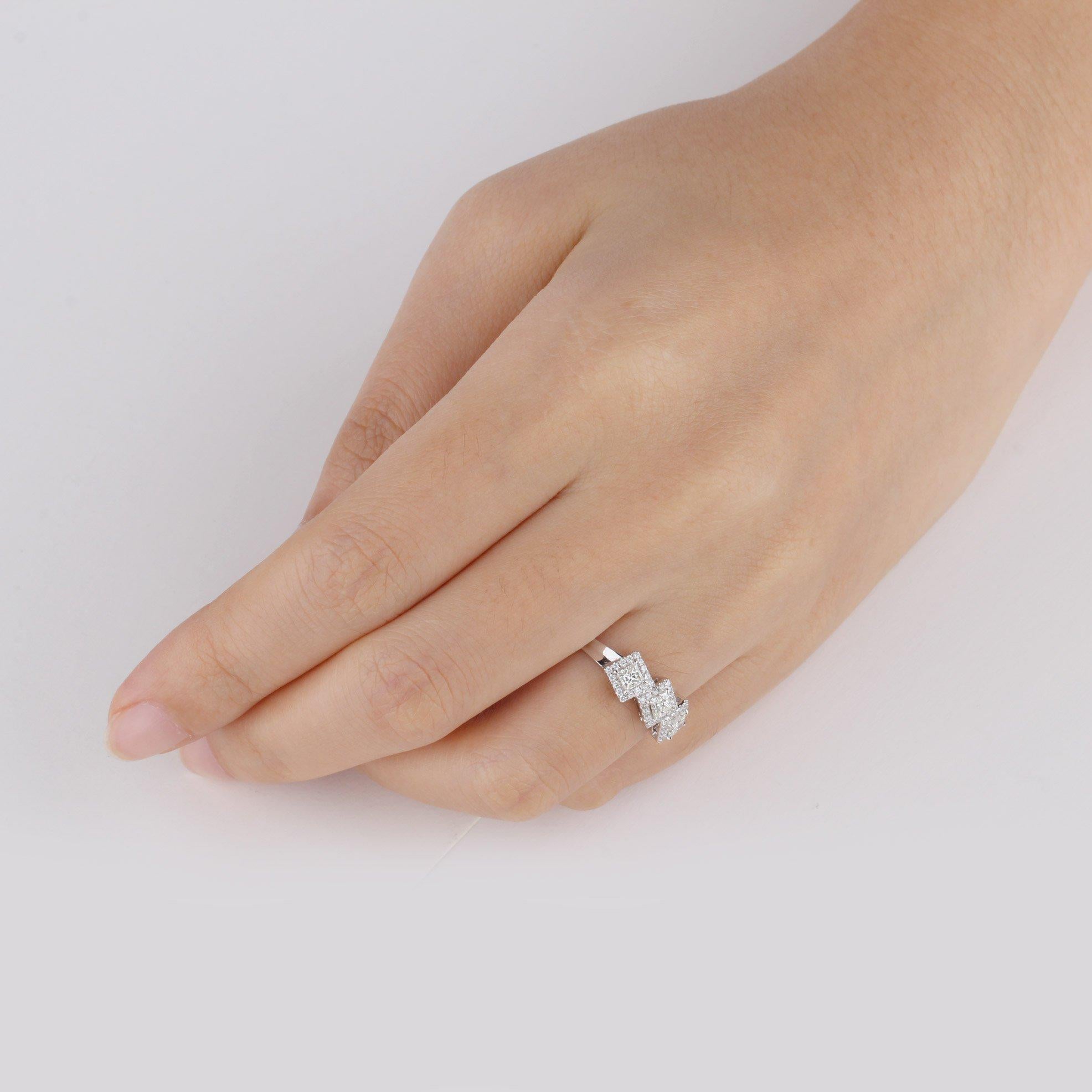 Natural White Diamond Princess Shape Engagement Wedding 18 Karat White Gold Ring For Sale 1