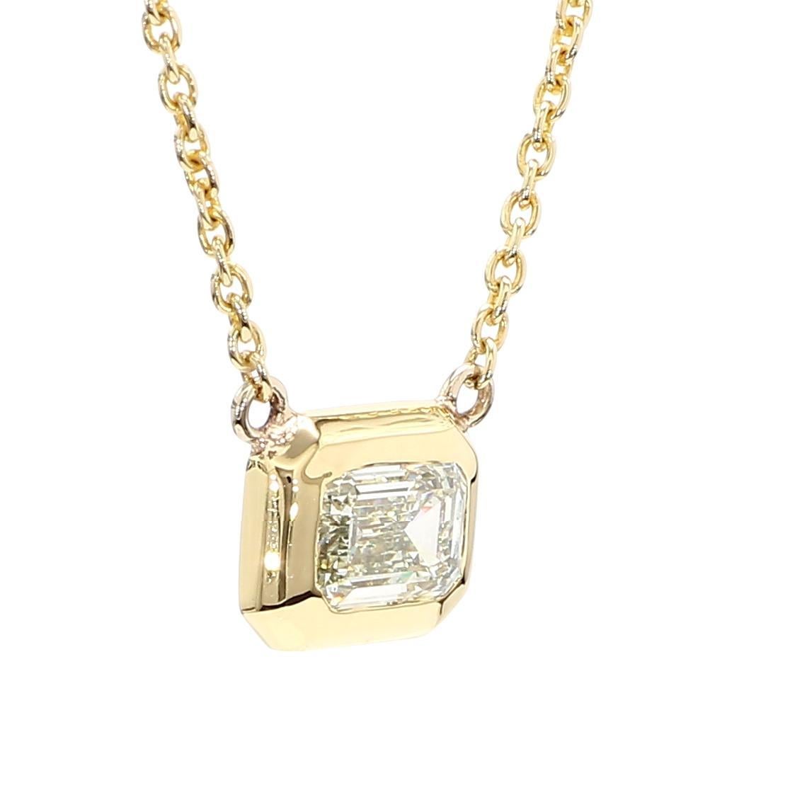 Taille émeraude Collier pendentif en or jaune avec émeraude blanche naturelle et diamant de 1,01 carat Tw en vente