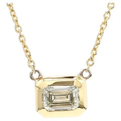 Collier pendentif en or jaune avec émeraude blanche naturelle et diamant de 1,01 carat Tw
