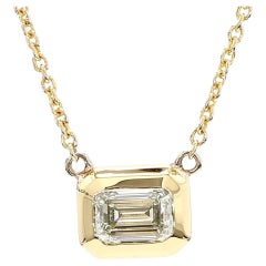 Natural White Emerald Diamond 1.01 Carat Tw Yellow Gold Drop Necklace