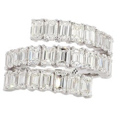 Bague cocktail en or blanc avec émeraude blanche naturelle de 4.31 carats poids total