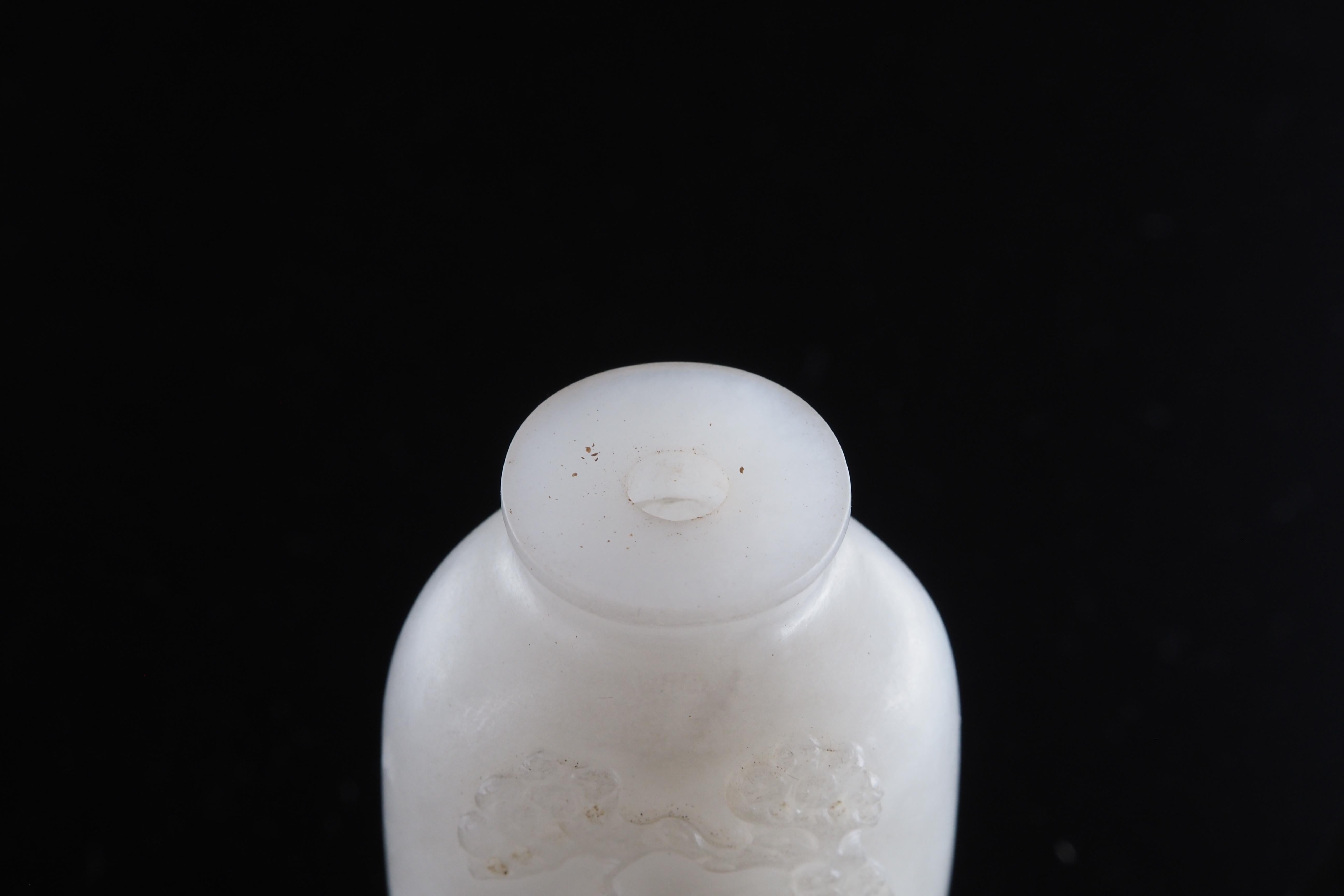 Flacon à priser en jade blanc naturel et agate en vente 14