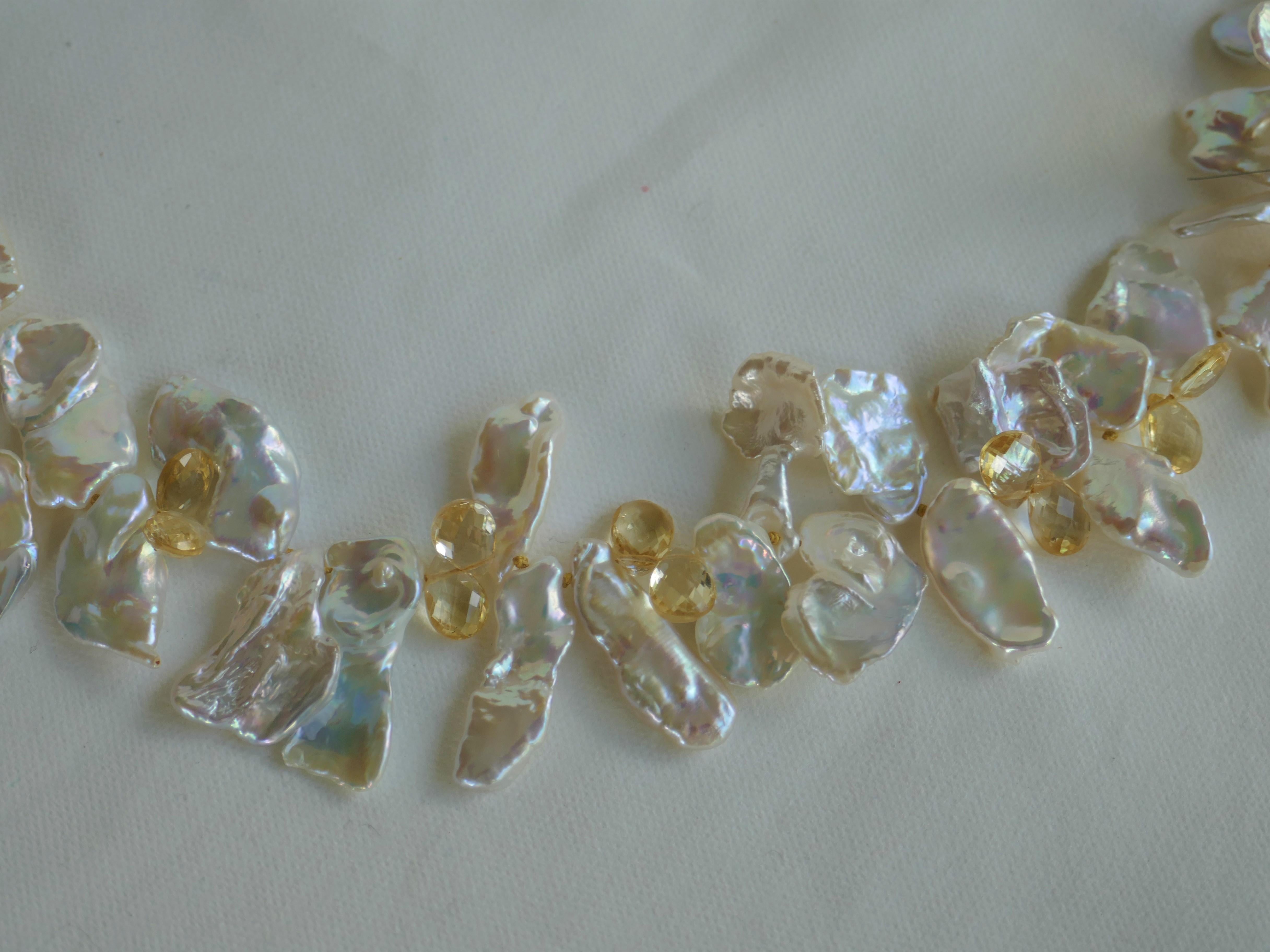 Natural White Keshi Pearls Citrine Briolettes 18k Clasp Gemstone Necklace In New Condition For Sale In Coral Gables, FL