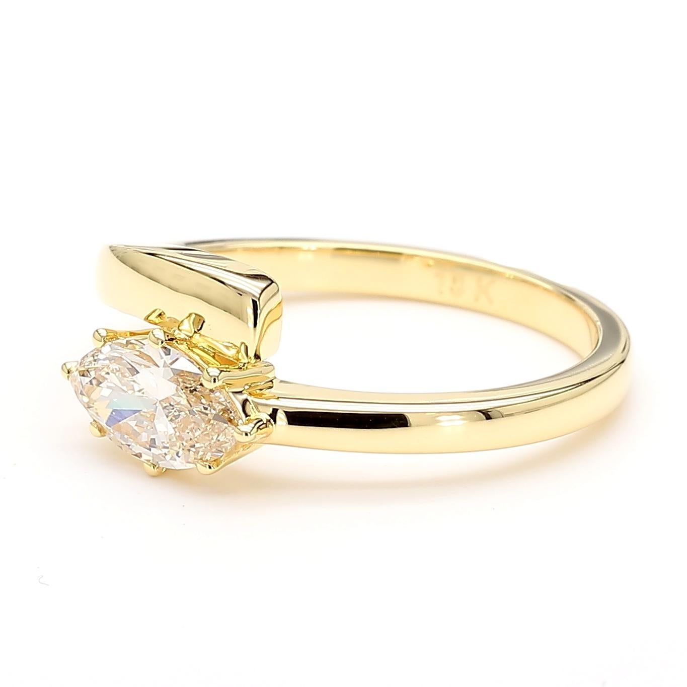 Precioso anillo de diamantes de RareGemWorld. Montada en un precioso engaste de oro amarillo de 18 quilates con un diamante blanco natural de talla marquesa. Este anillo impresionará y realzará su colección personal

Peso total: 0,72cts

Diamante