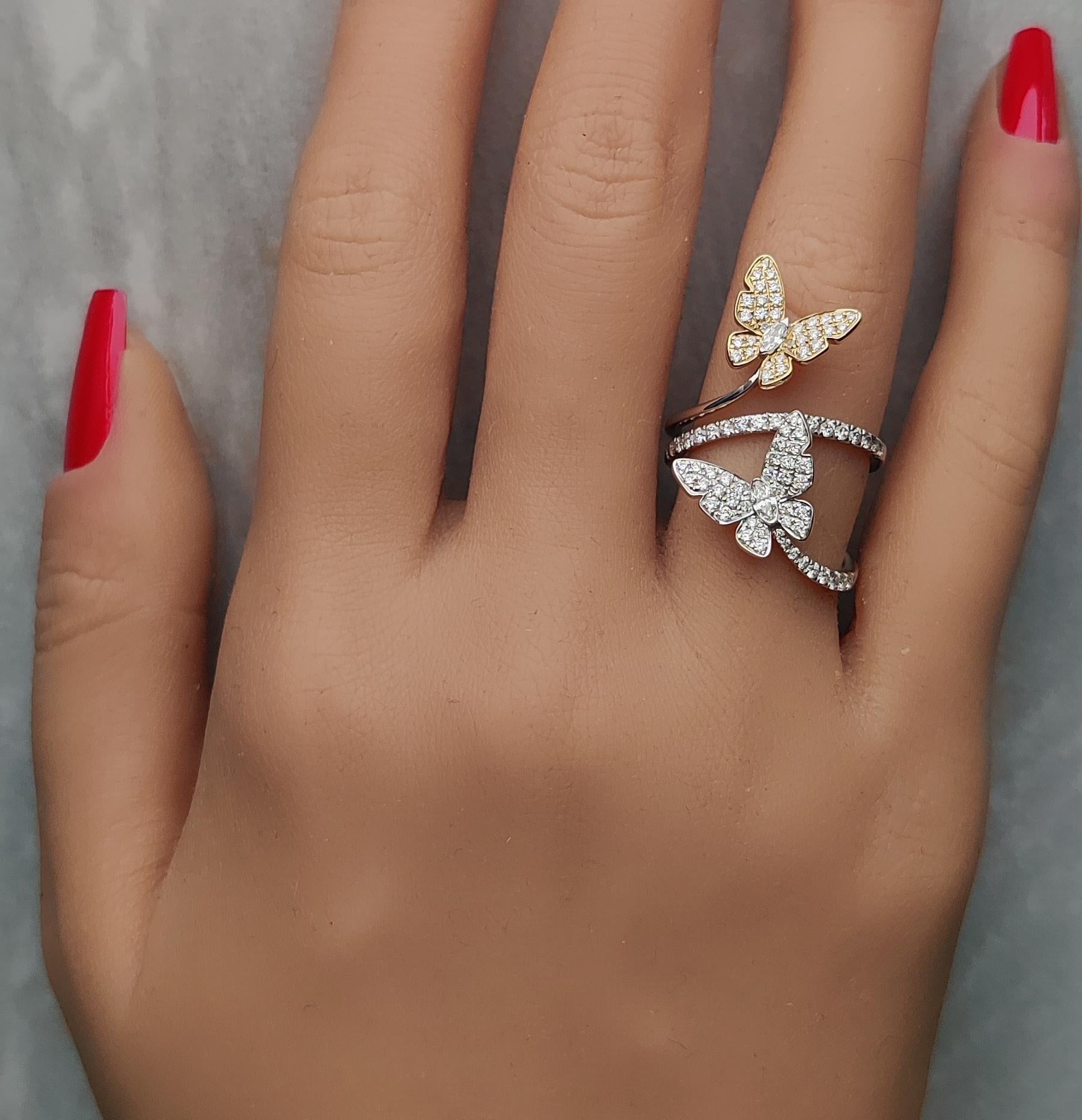 Natural White Marquise Diamond 0.88 Carat TW Gold Cocktail Ring In New Condition For Sale In New York, NY