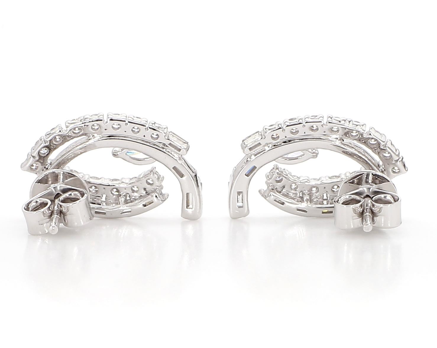 Clous d'oreilles en or blanc avec diamants blancs marquises naturels de 1,16 carat poids total Pour femmes en vente