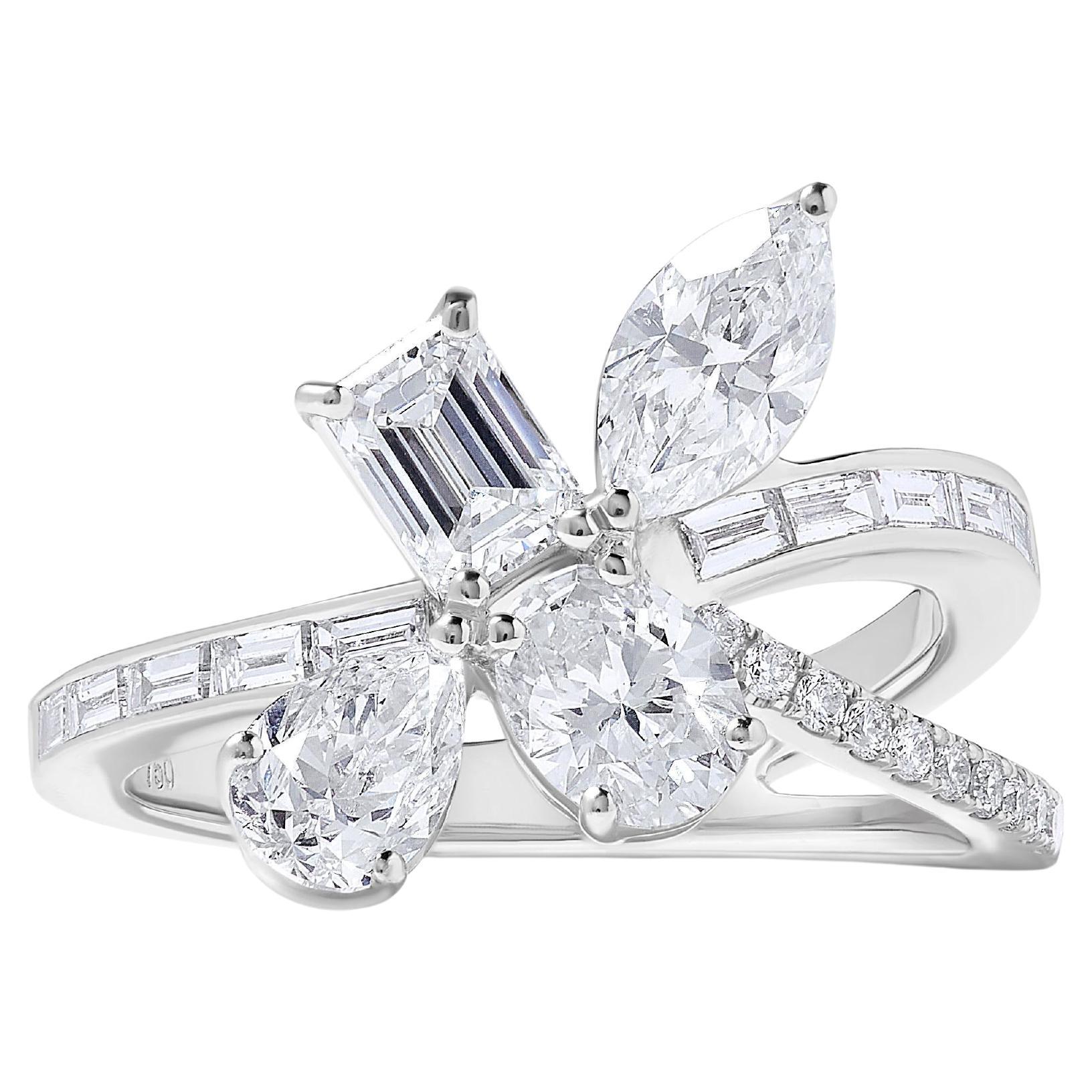 Anillo de cóctel de oro blanco con diamante mixto blanco natural de 2.46 quilates TW