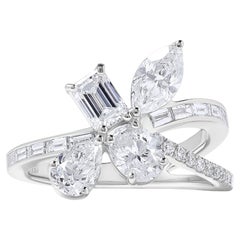 Anillo de cóctel de oro blanco con diamante mixto blanco natural de 2.46 quilates TW