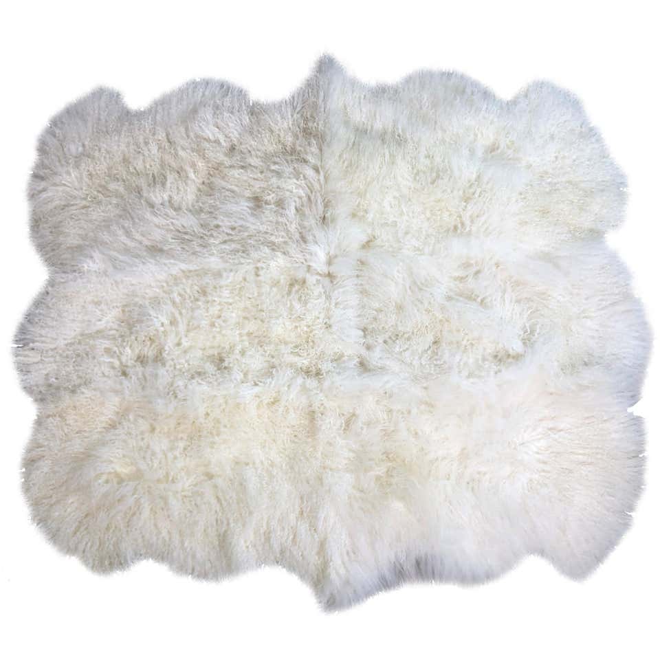 Natural White Mongolian Fur Rug - Mongolian Sheepskin Rug at 1stDibs