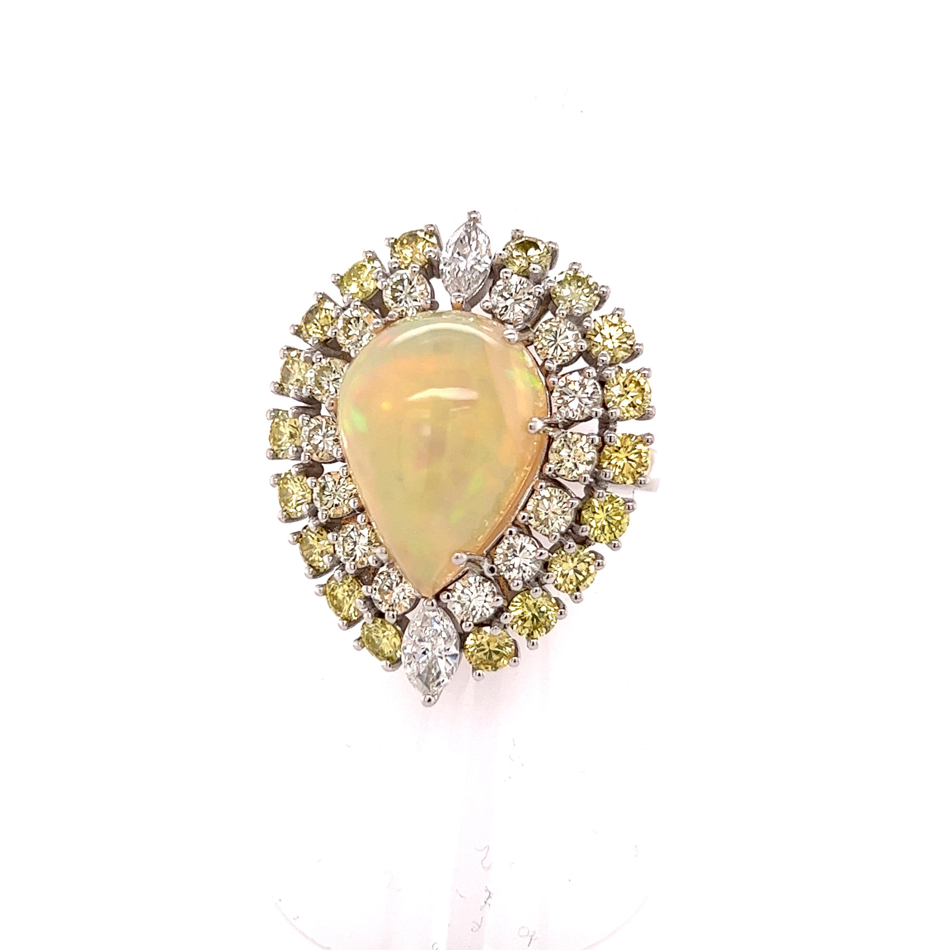 Bague diamant opale blanche naturelle en or 14k 11 TCW GIA  Certifié Pour femmes en vente