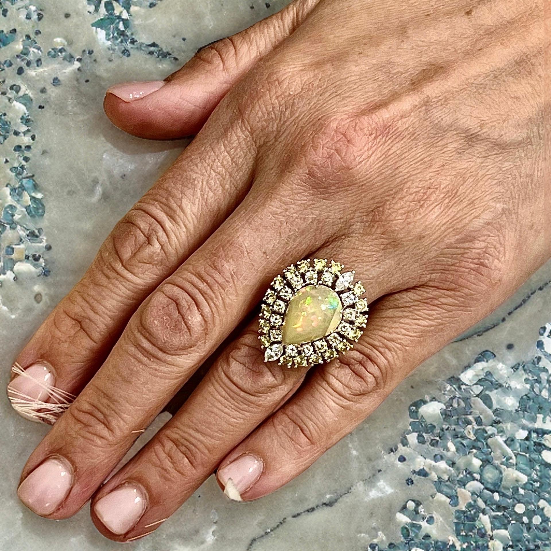 Natural White Opal Diamond Ring 14k Gold 11 TCW GIA Certified For Sale 1