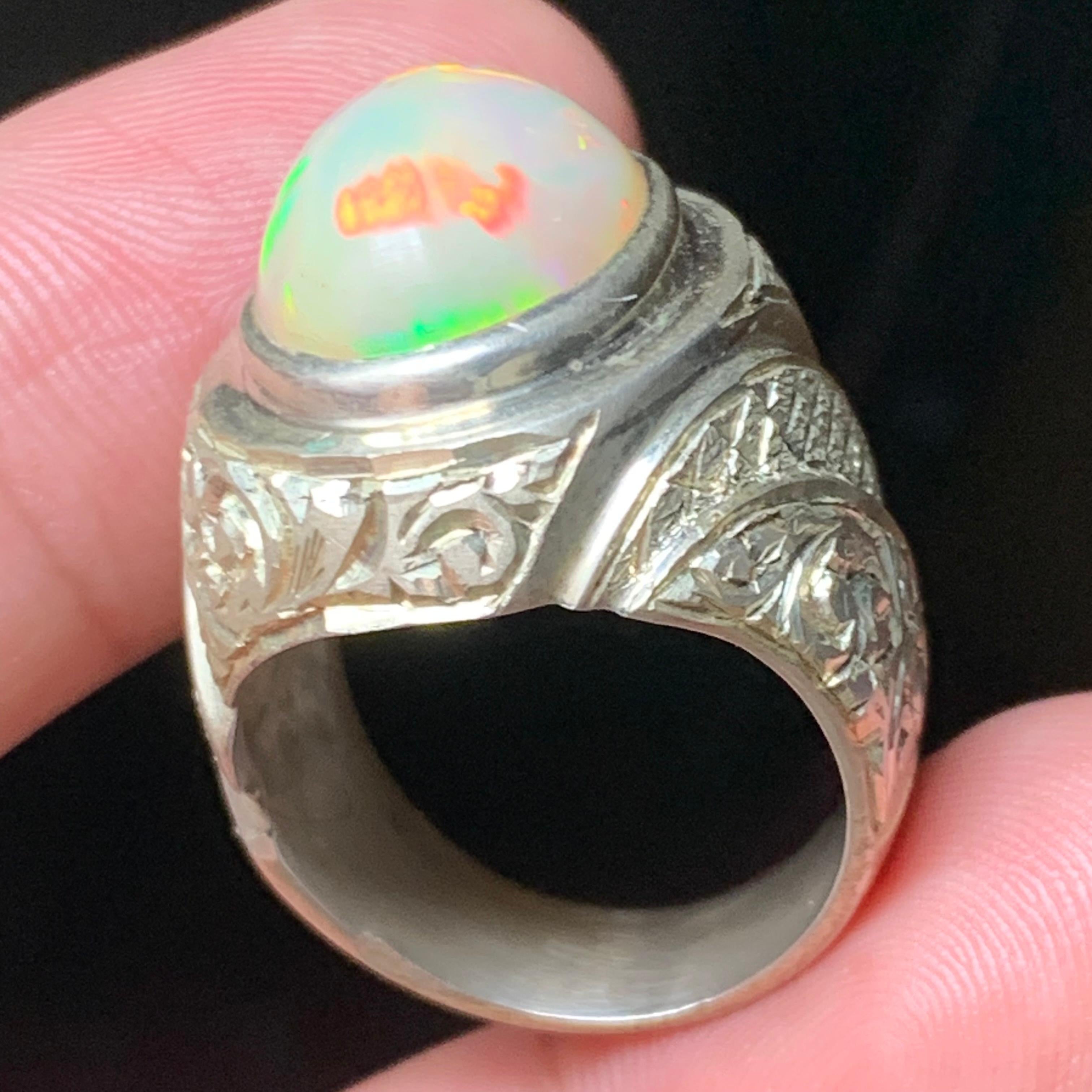 Natürlicher weißer Opal Ring in 925 Sterling Silber - Handgefertigt mit Farbspiel im Angebot 4