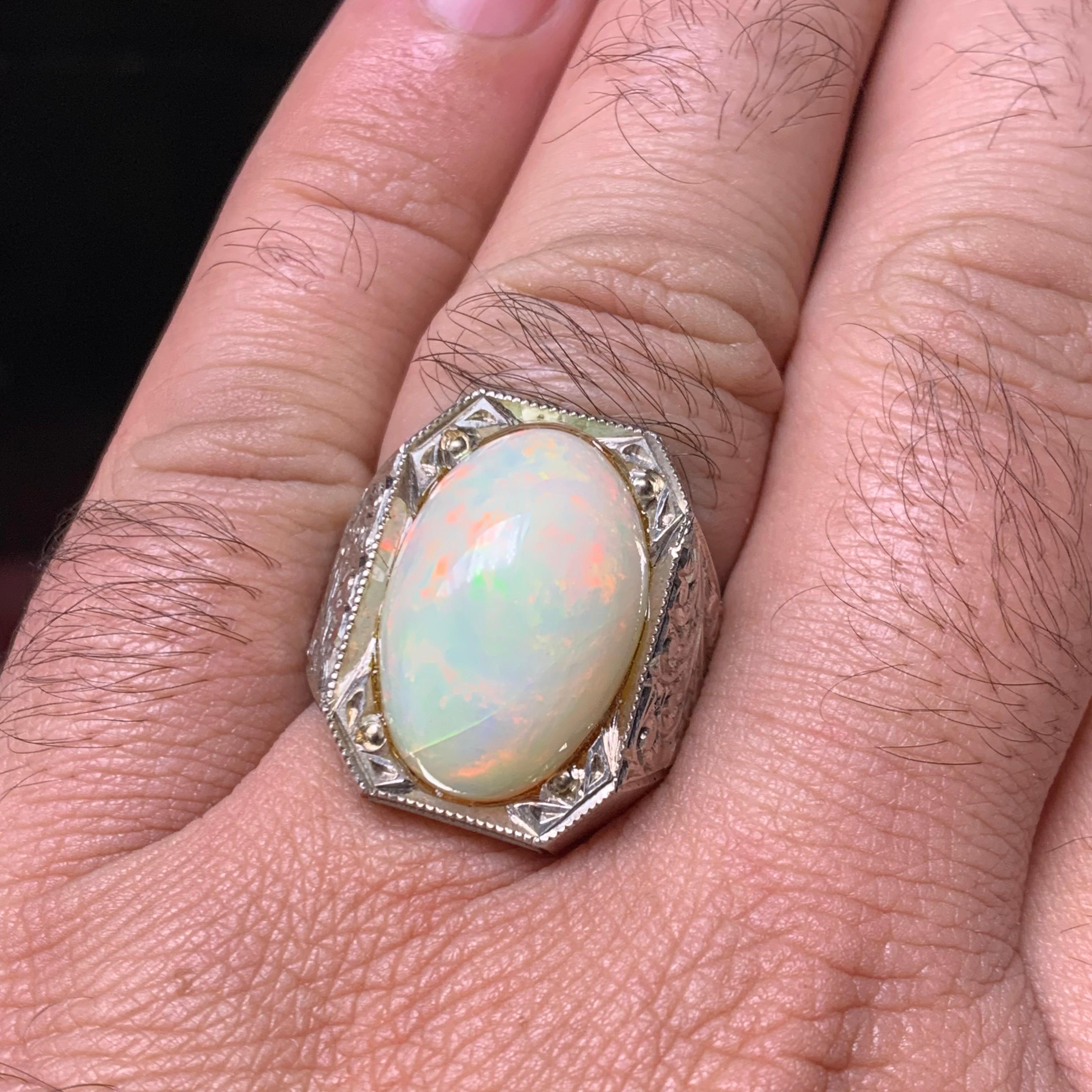 Anello di opale bianco naturale in argento 925 - Fatto a mano con giochi di colore in vendita 5