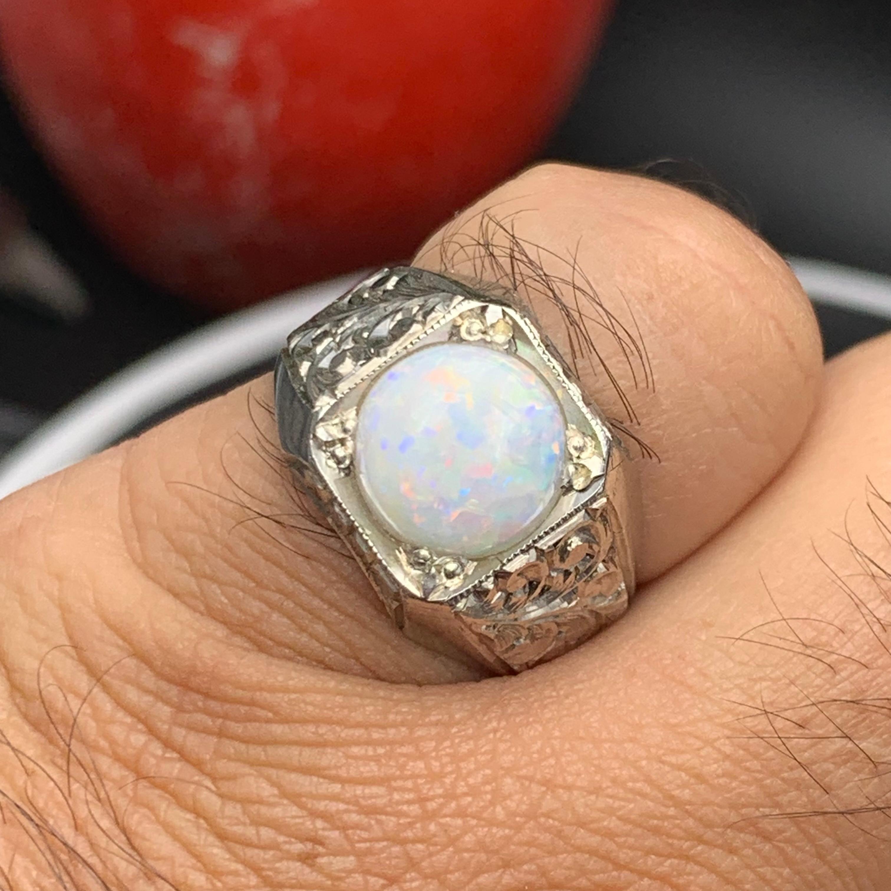 Anello di opale bianco naturale in argento 925 - Fatto a mano con giochi di colore In condizioni Nuovo in vendita a Peshawar, PK