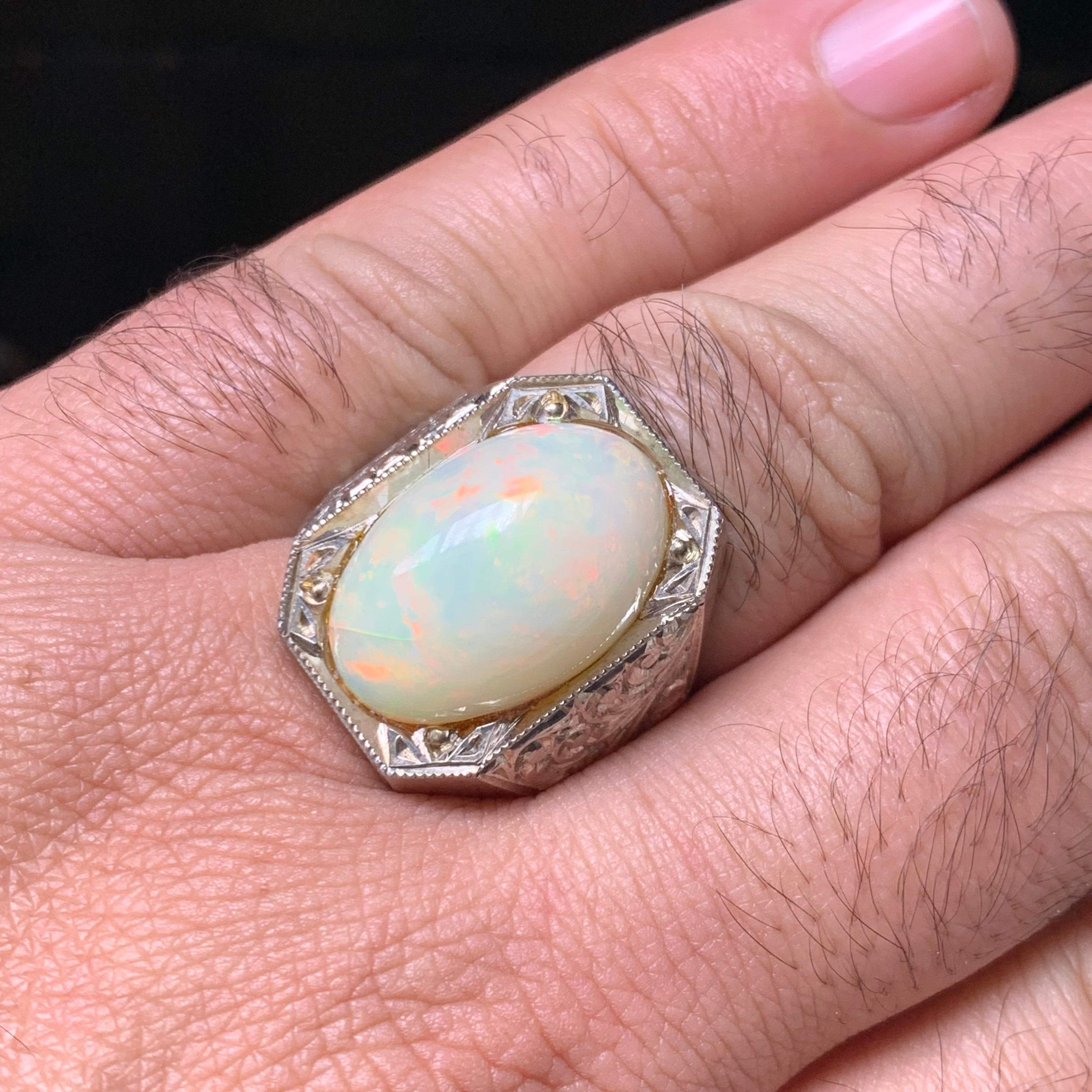 Anello di opale bianco naturale in argento 925 - Fatto a mano con giochi di colore in vendita 1