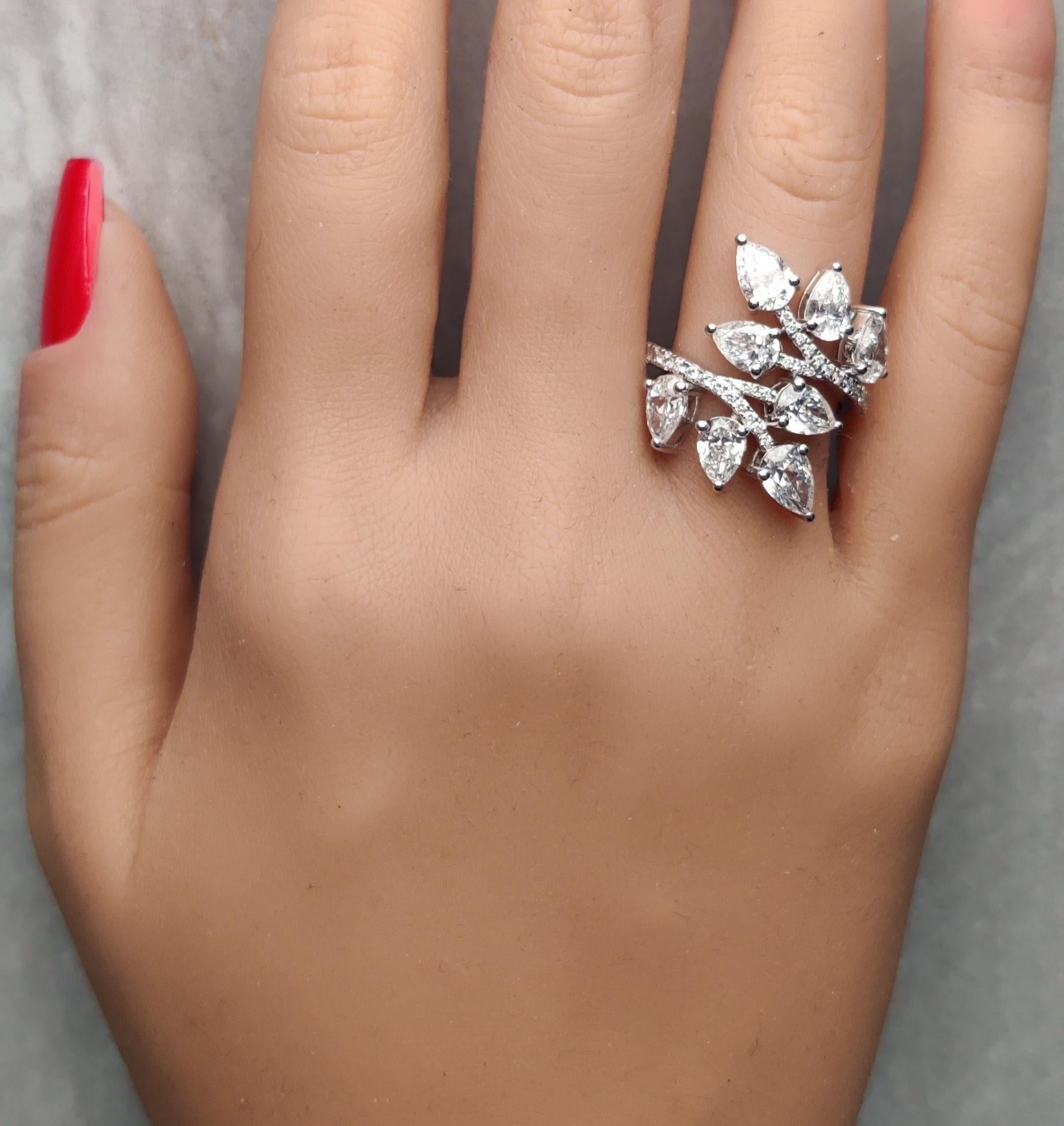 Natural White Pear Diamond 4.39 Carat TW White Gold Cocktail Ring In New Condition For Sale In New York, NY