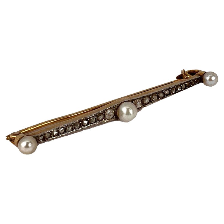 Natural White Pearl and Diamond 18K Yellow Gold Bar Brooch For Sale