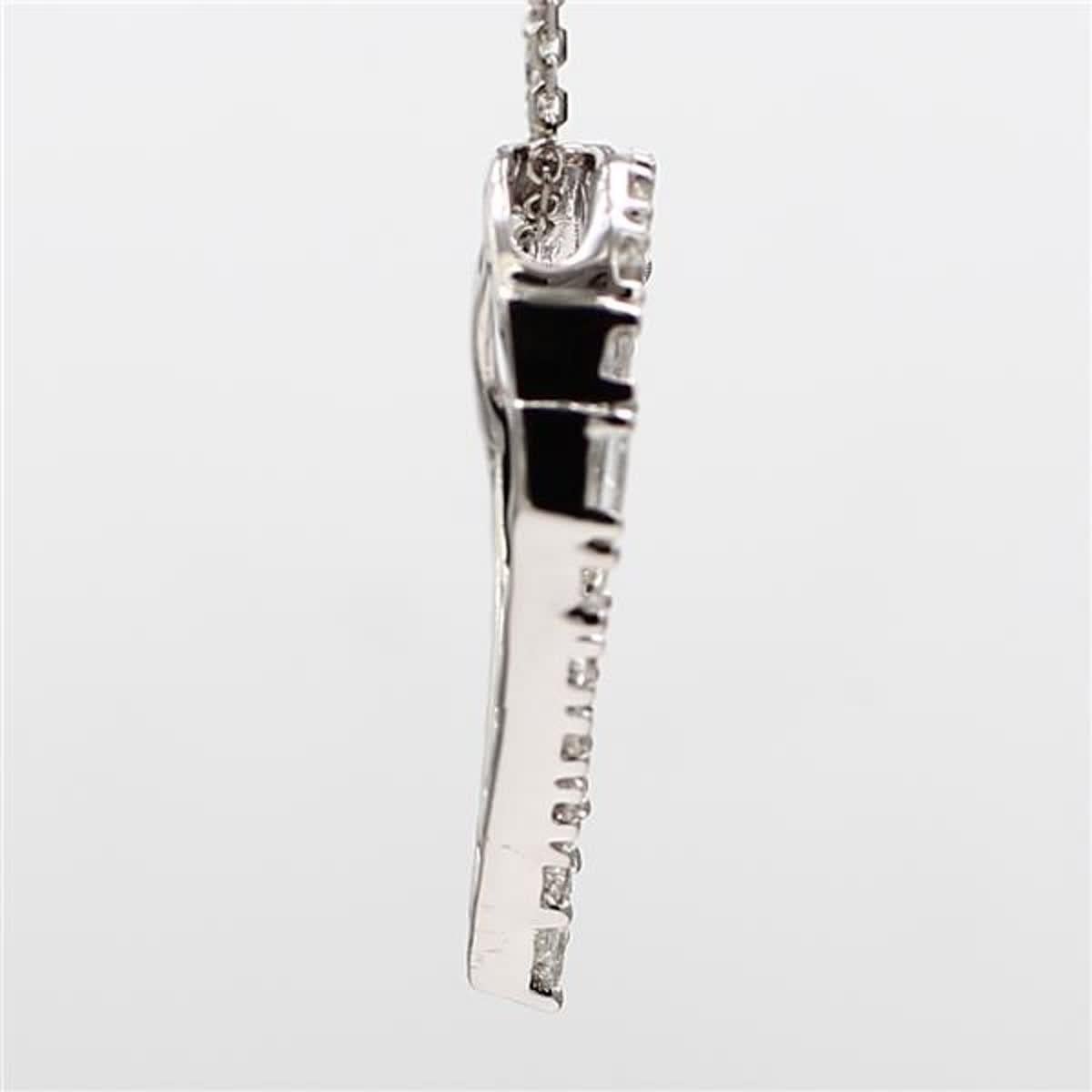 Natural White Princess-Cut and Round Diamond 1.68 Carat TW White Gold Pendant In New Condition In New York, NY