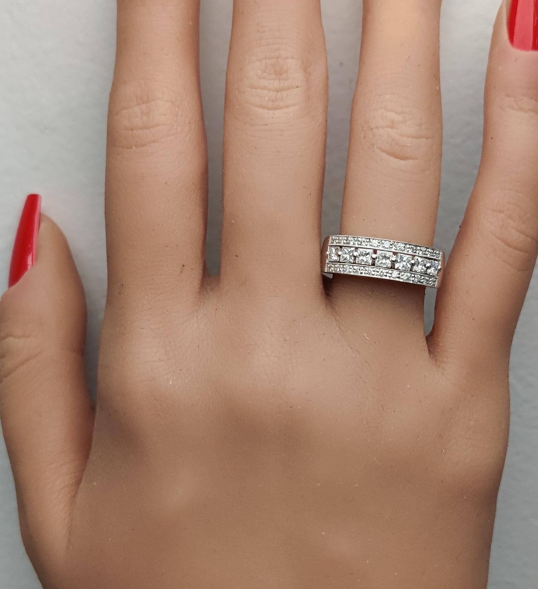 Natural White Princess Diamond 0.86 Carat TW Gold Cocktail Band In New Condition For Sale In New York, NY