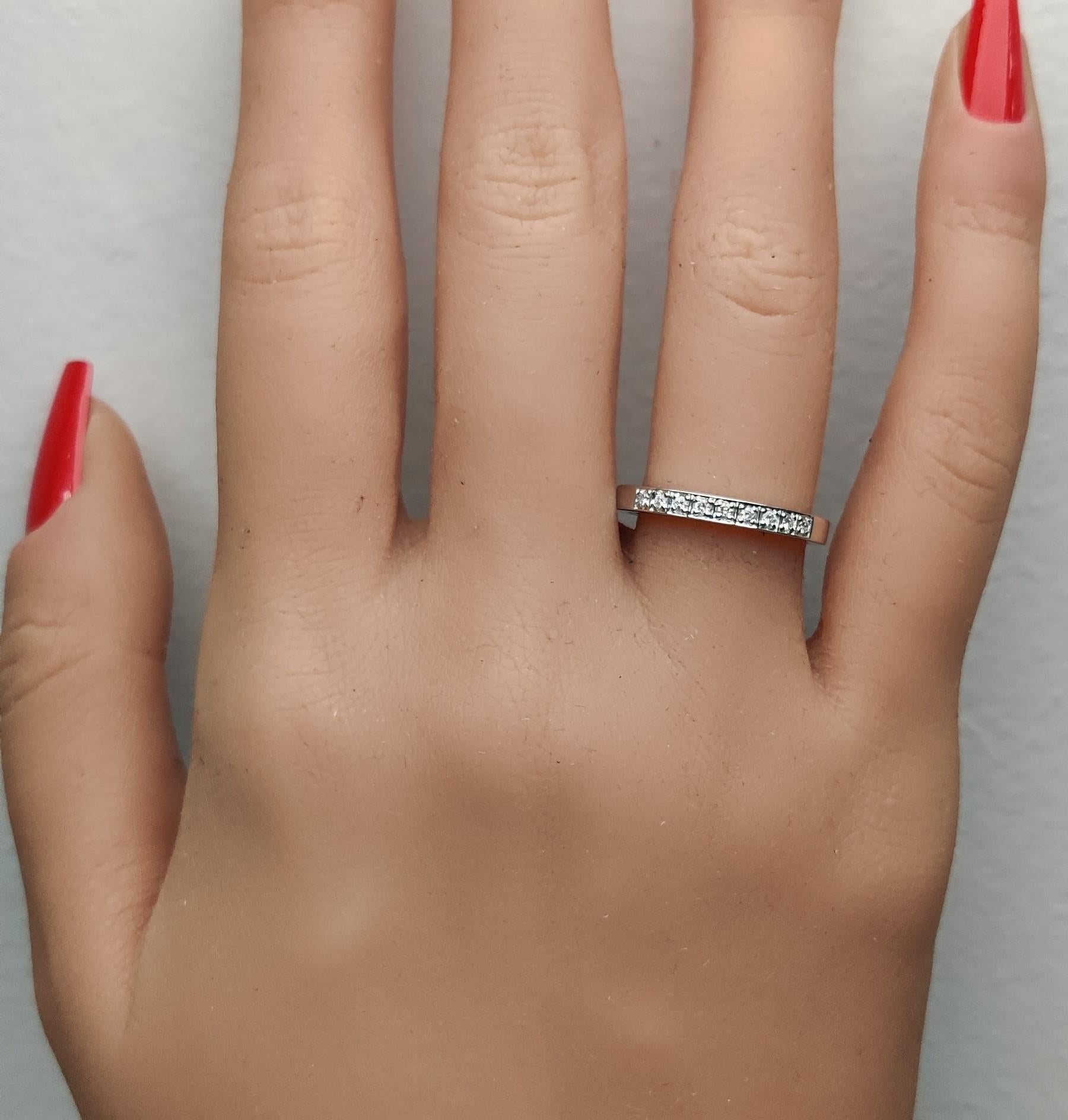 Natürlicher weißer runder Diamant 0.10 Karat TW Weißgold Ehering im Zustand „Neu“ im Angebot in New York, NY