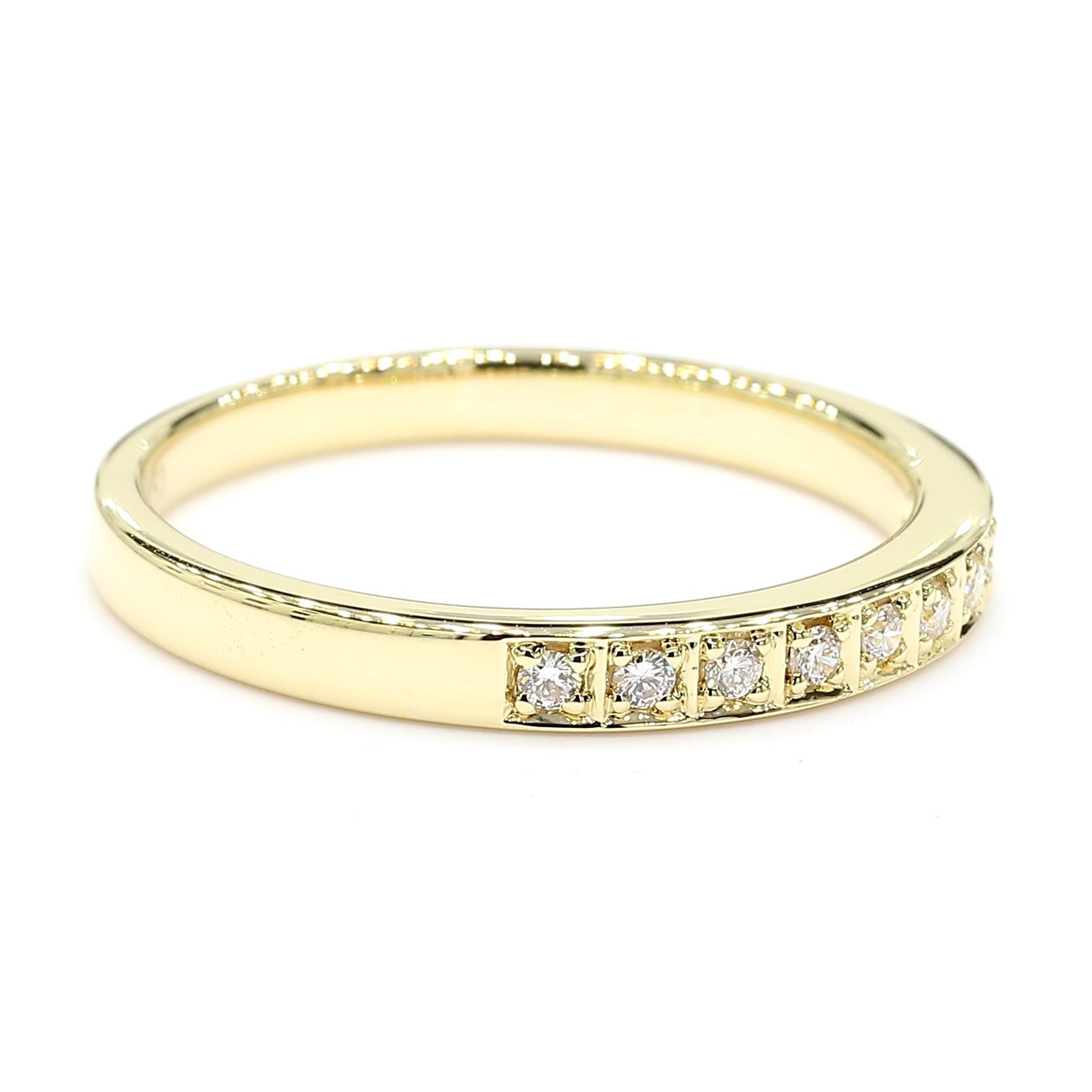 Taille ronde Alliance en or jaune avec diamants ronds blancs naturels de 0.10 carat poids total en vente