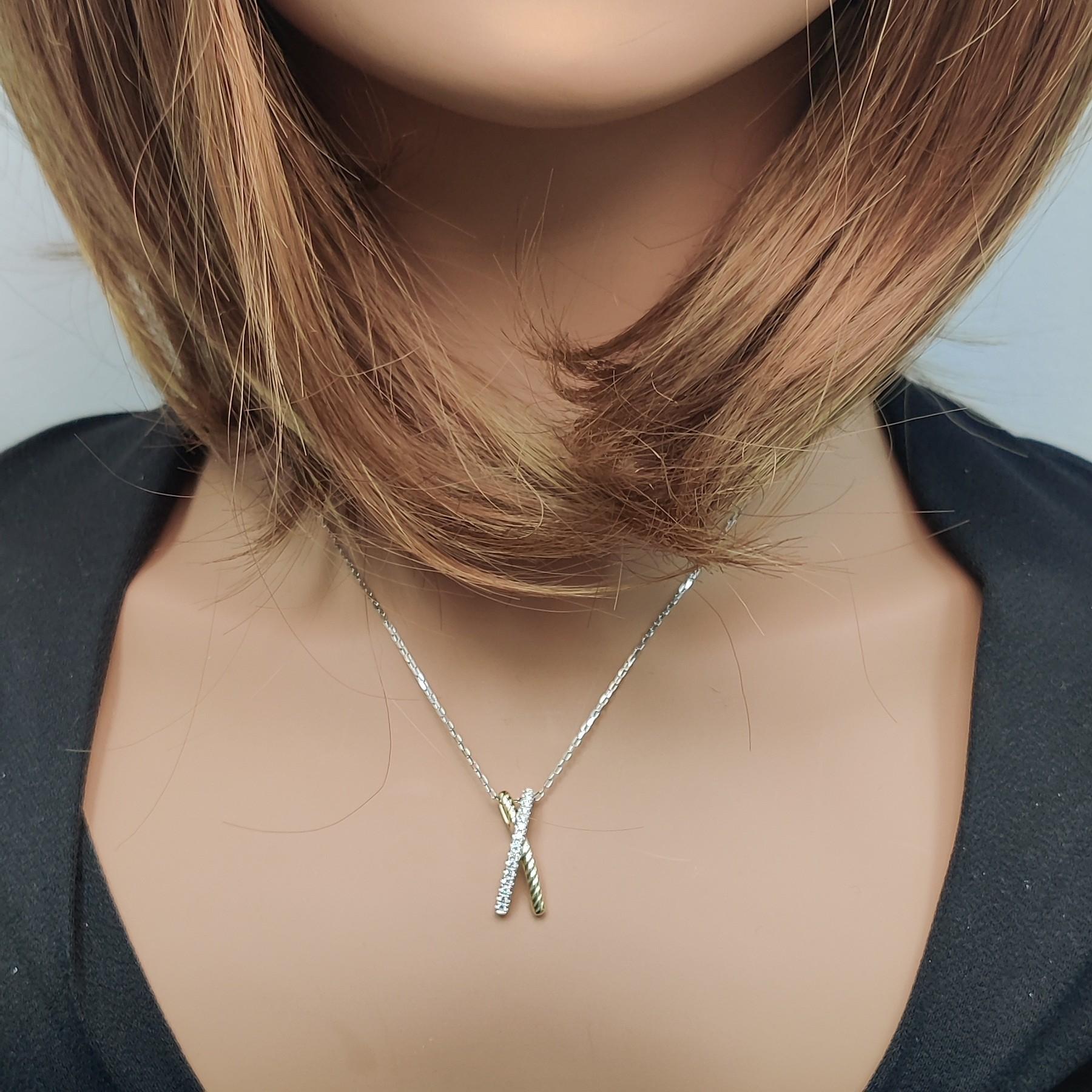 Pendentif en or blanc avec diamant rond naturel de 0.17 carat TW Neuf - En vente à New York, NY