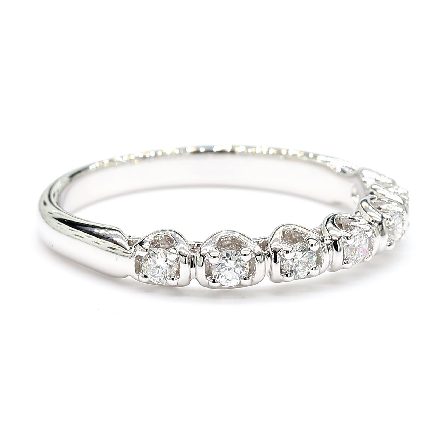 Natürlicher weißer runder Diamant 0.23 Karat TW Weißgold Ehering (Rundschliff) im Angebot