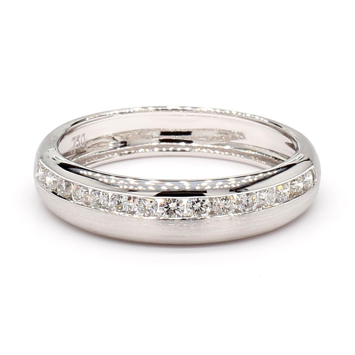 Contemporaneo Natural White Round Diamond 0.29 Carat TW White Gold Wedding Band in vendita