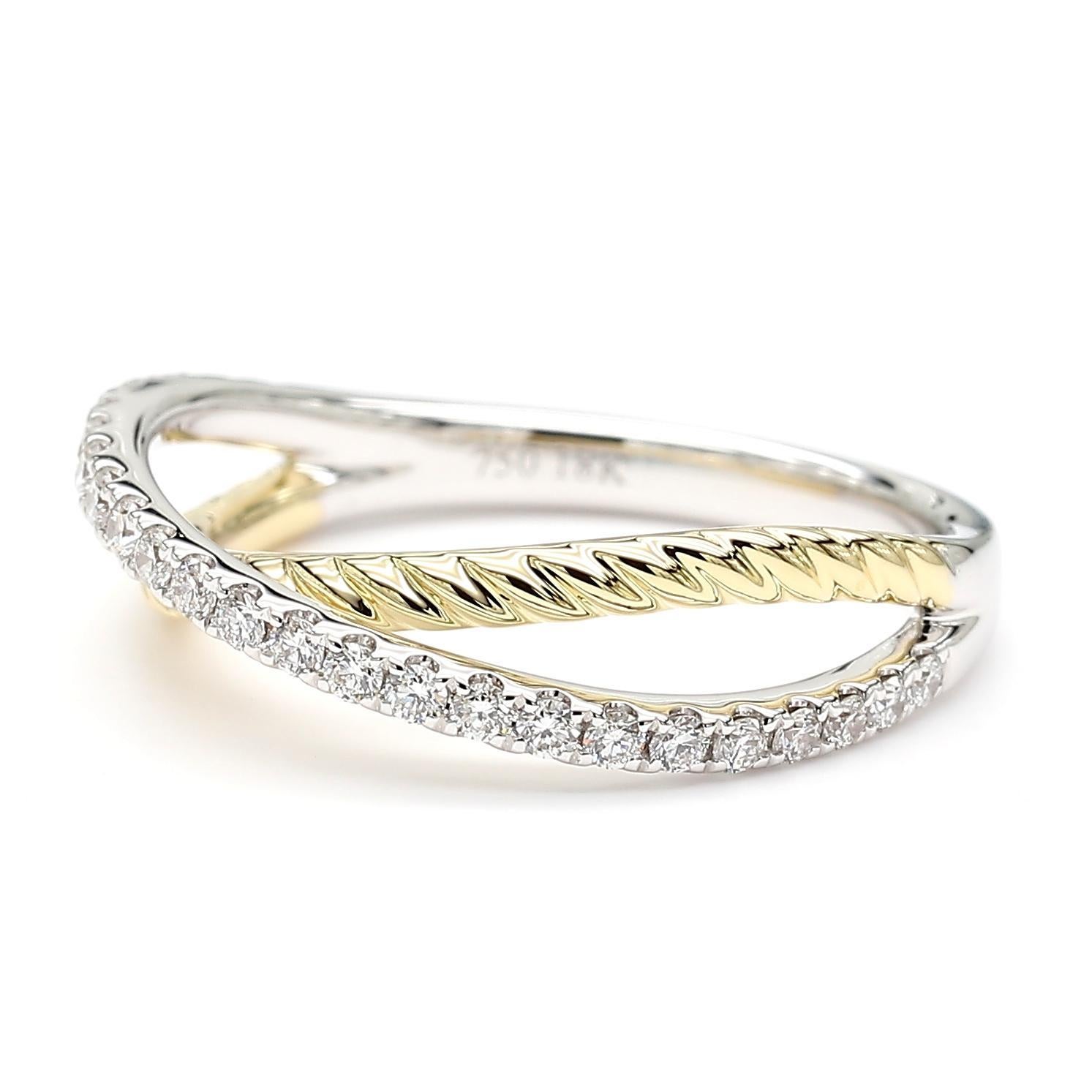 Das schöne Diamant-Cocktailband von RareGemWorld. Montiert in einer schönen Fassung aus 18K Gelb- und Weißgold mit natürlichen runden weißen Diamanten. Dieses Band wird Sie garantiert beeindrucken und Ihre persönliche Sammlung