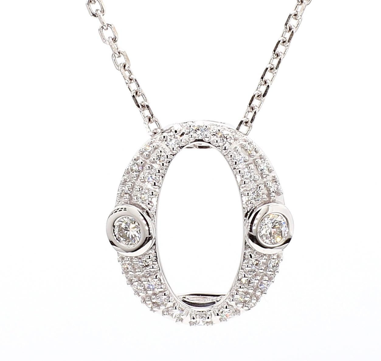Taglio rotondo Ciondolo a goccia in oro bianco con diamante tondo naturale da 0.31 carati TW in vendita