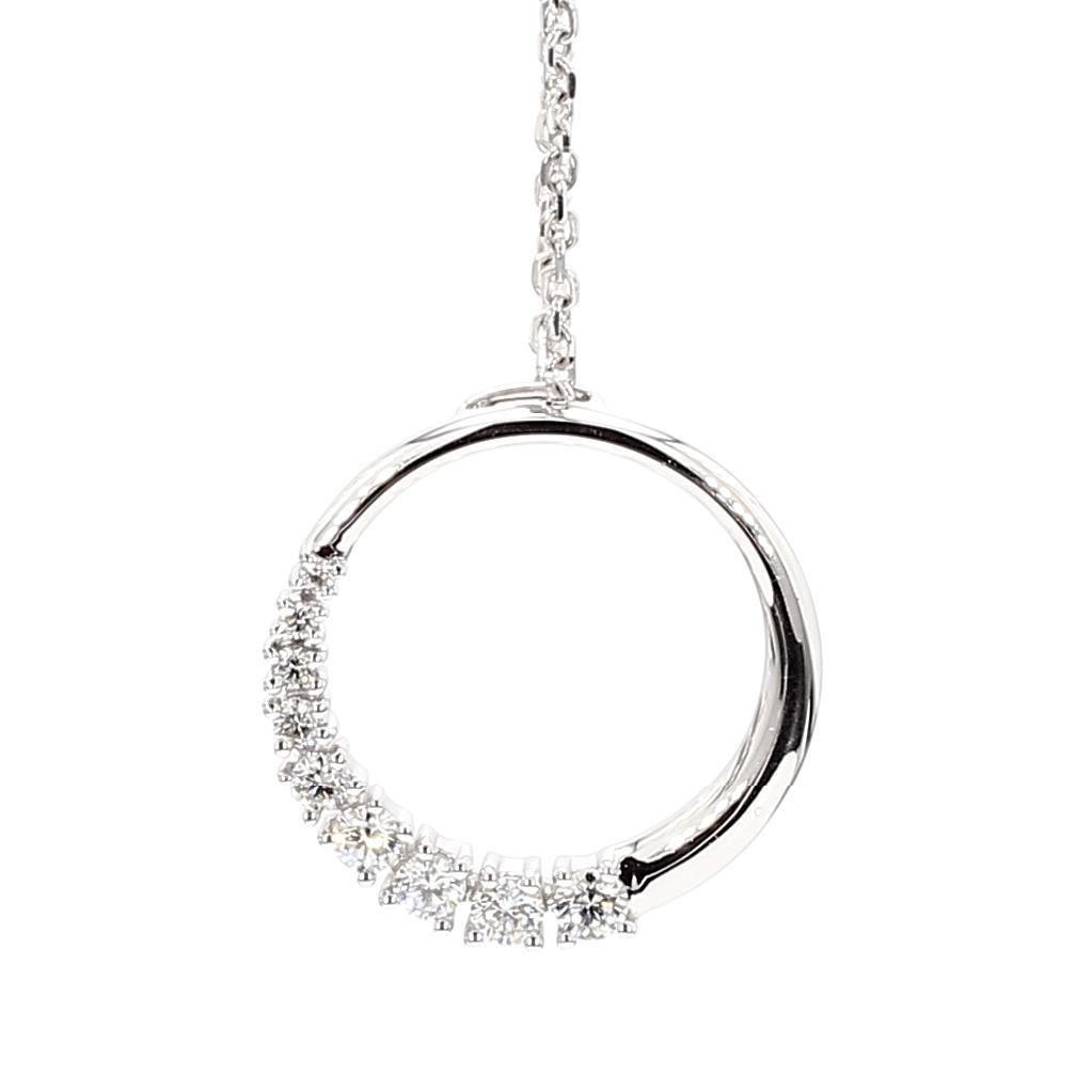 Contemporain Pendentif en or blanc avec diamant rond naturel de 0.32 carat TW en vente