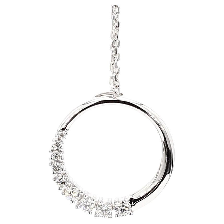 Colgante de gota de oro blanco con diamante redondo blanco natural de 0.32 quilates TW en venta